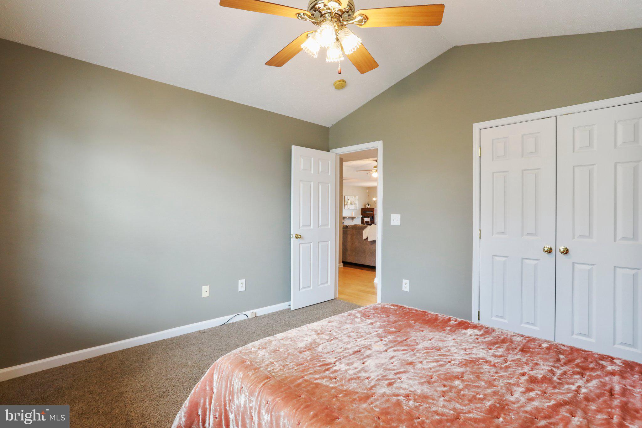 CRESTFIELD - Residential