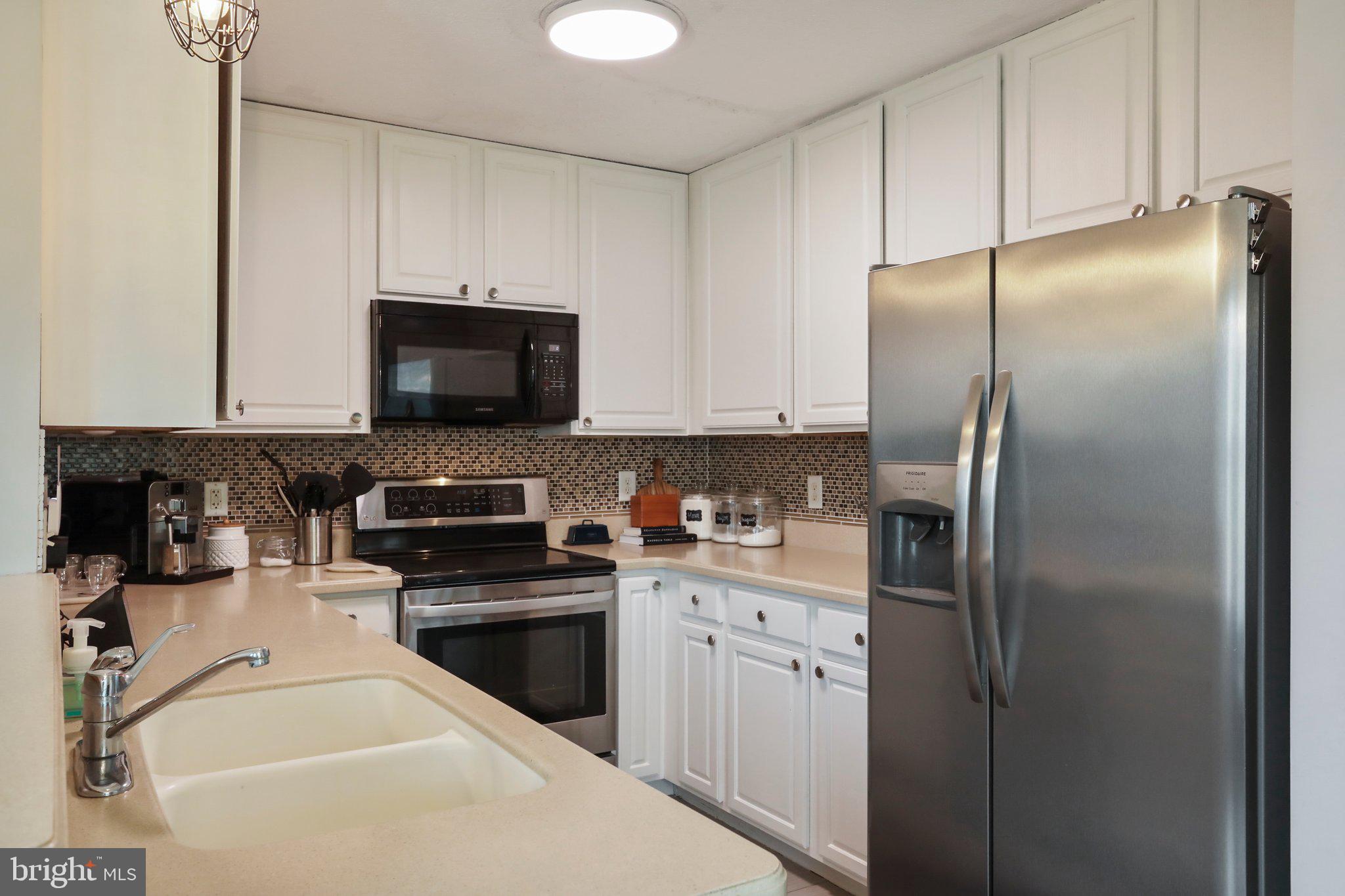 CRESTFIELD - Residential