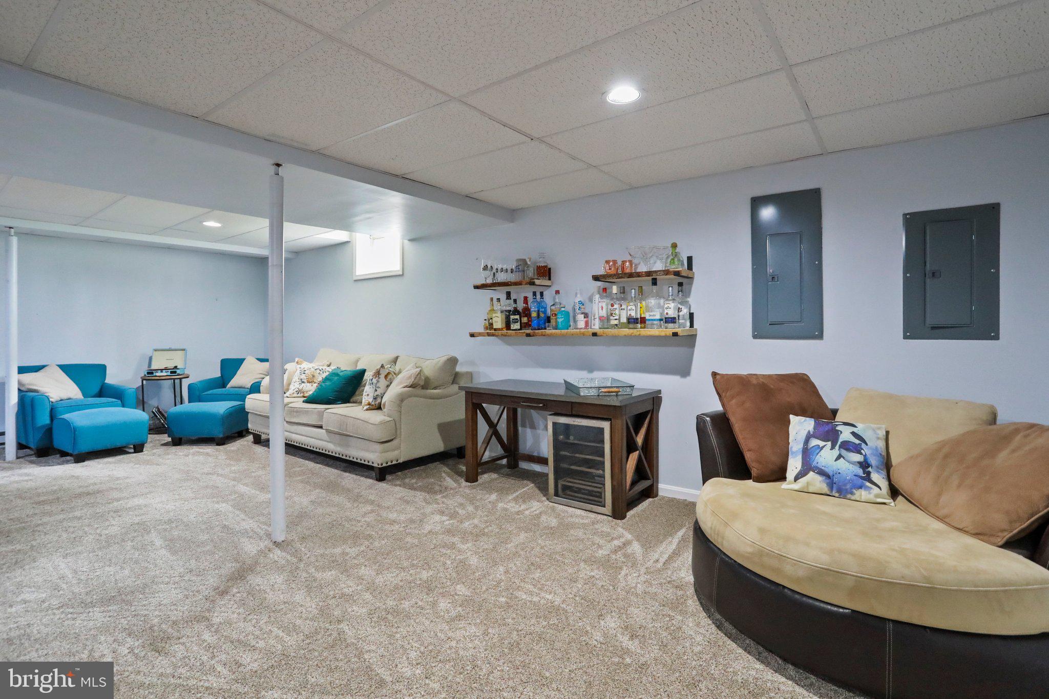 CRESTFIELD - Residential