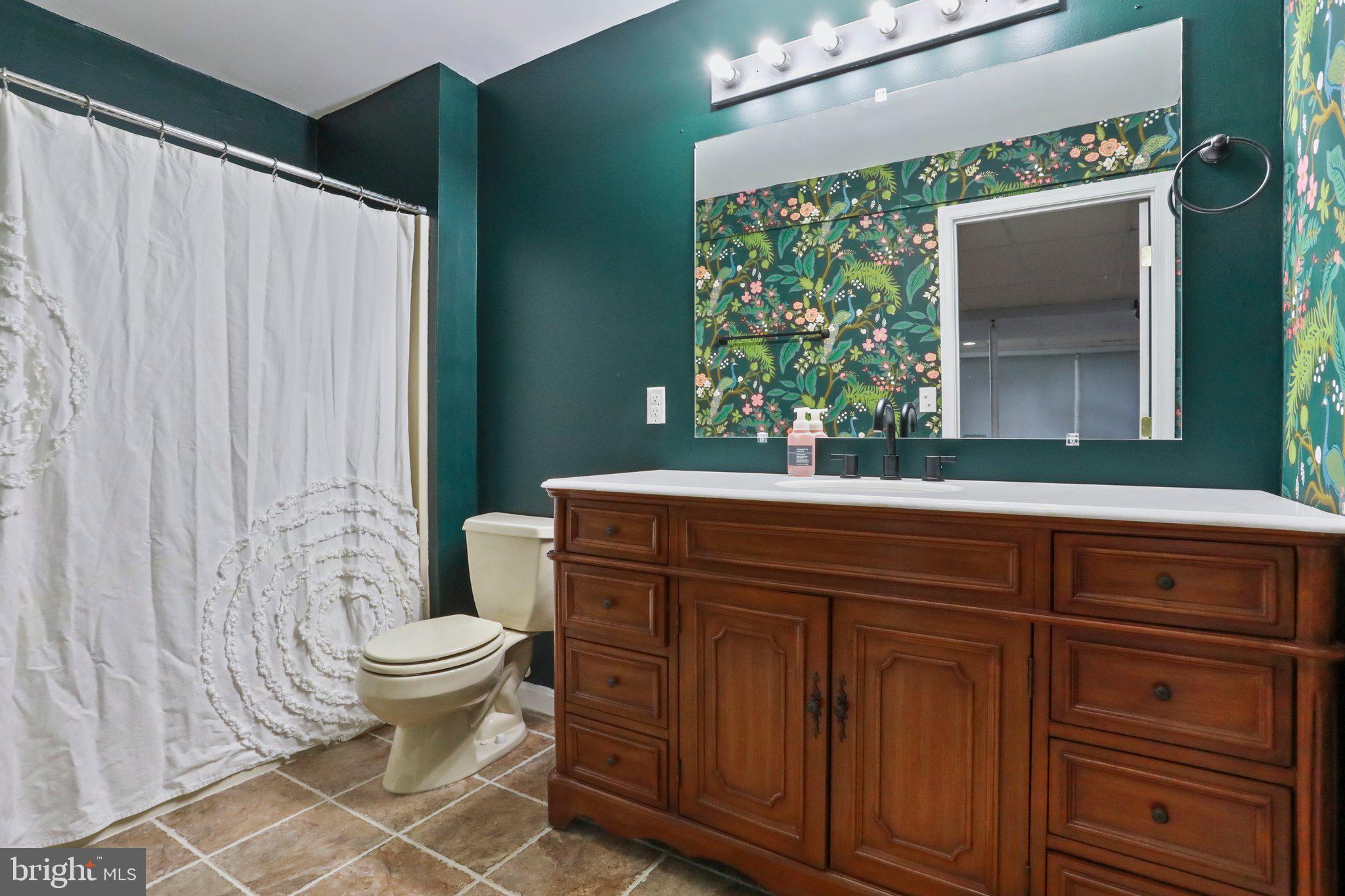 CRESTFIELD - Residential