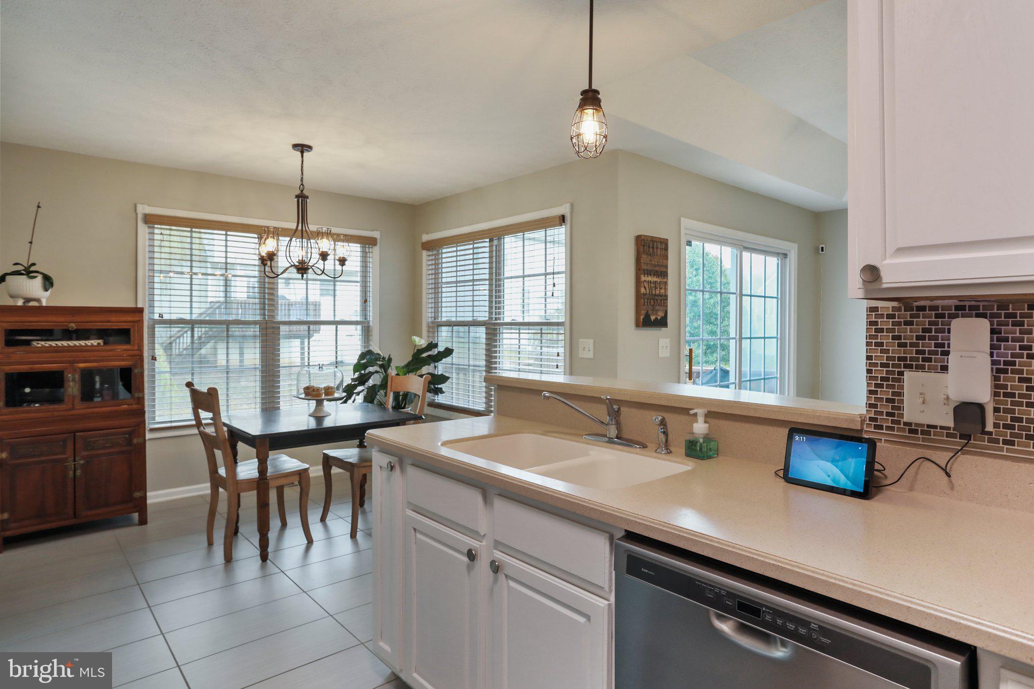 CRESTFIELD - Residential