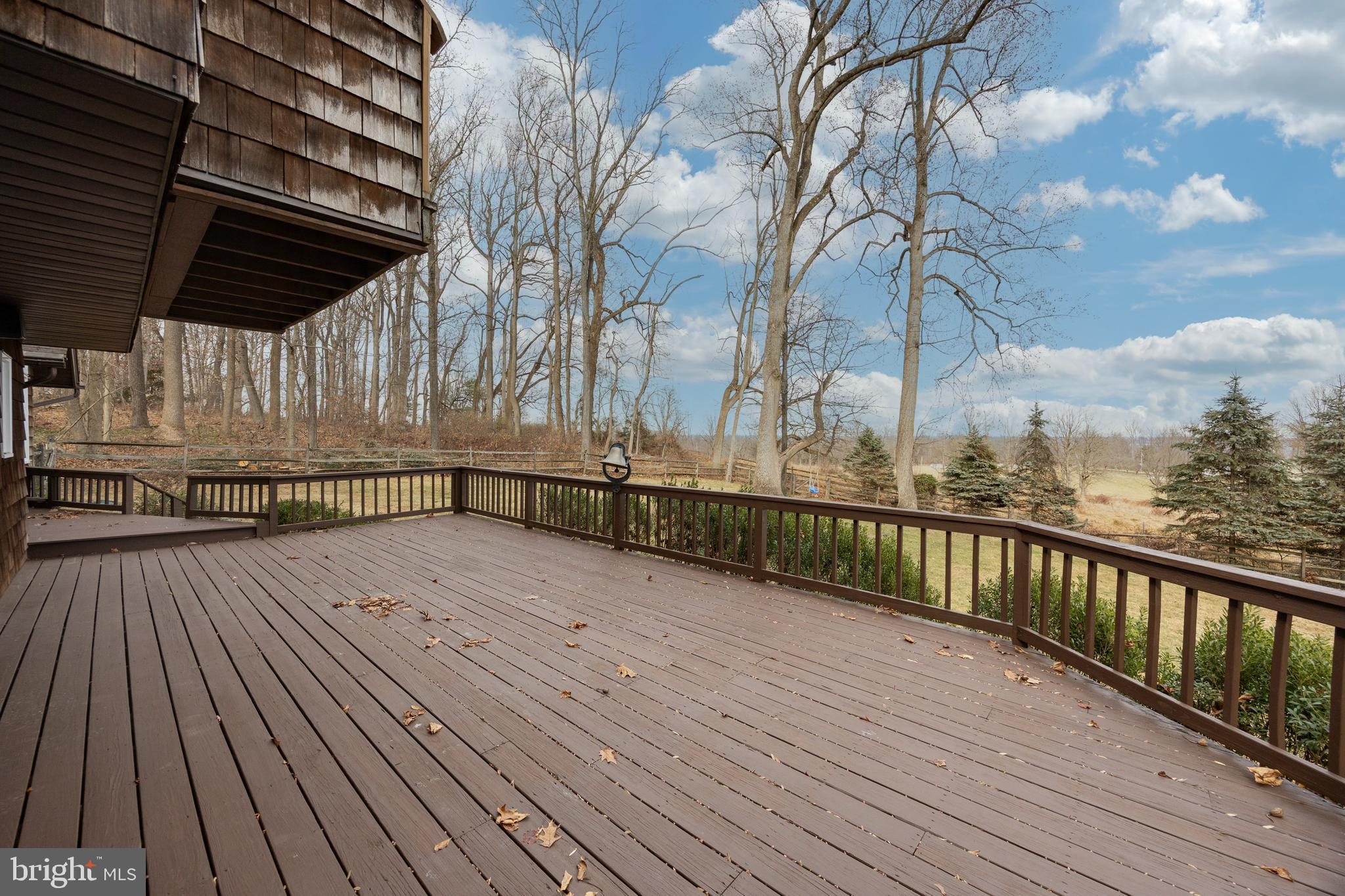 FOUR OAKS FARM - Residential Lease