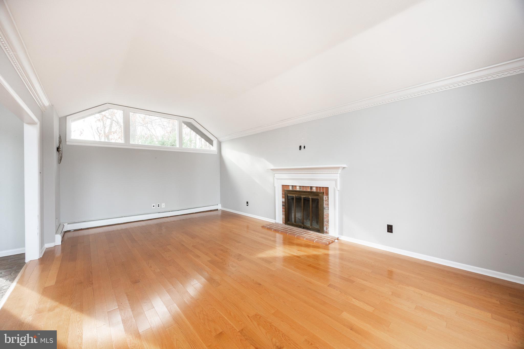 FOUR OAKS FARM - Residential Lease