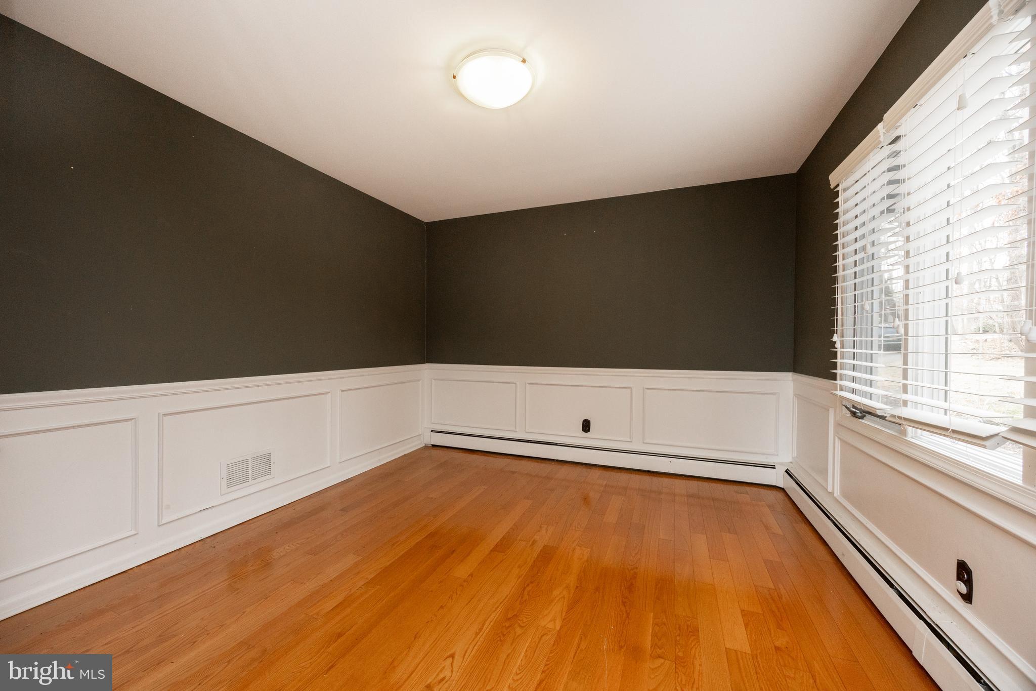 FOUR OAKS FARM - Residential Lease