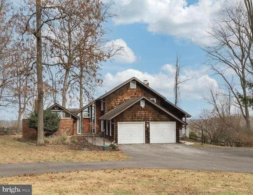 FOUR OAKS FARM - Residential Lease