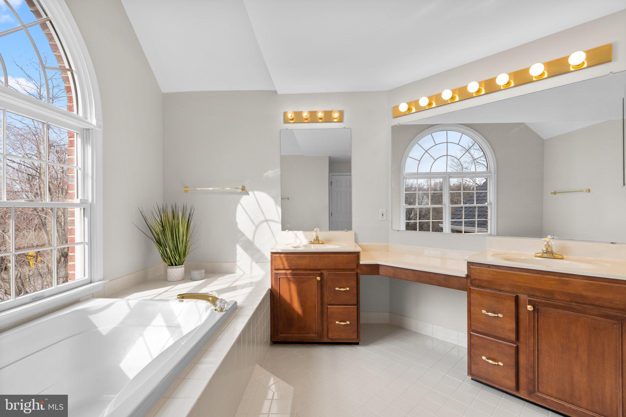 POTOMAC GLEN - Residential