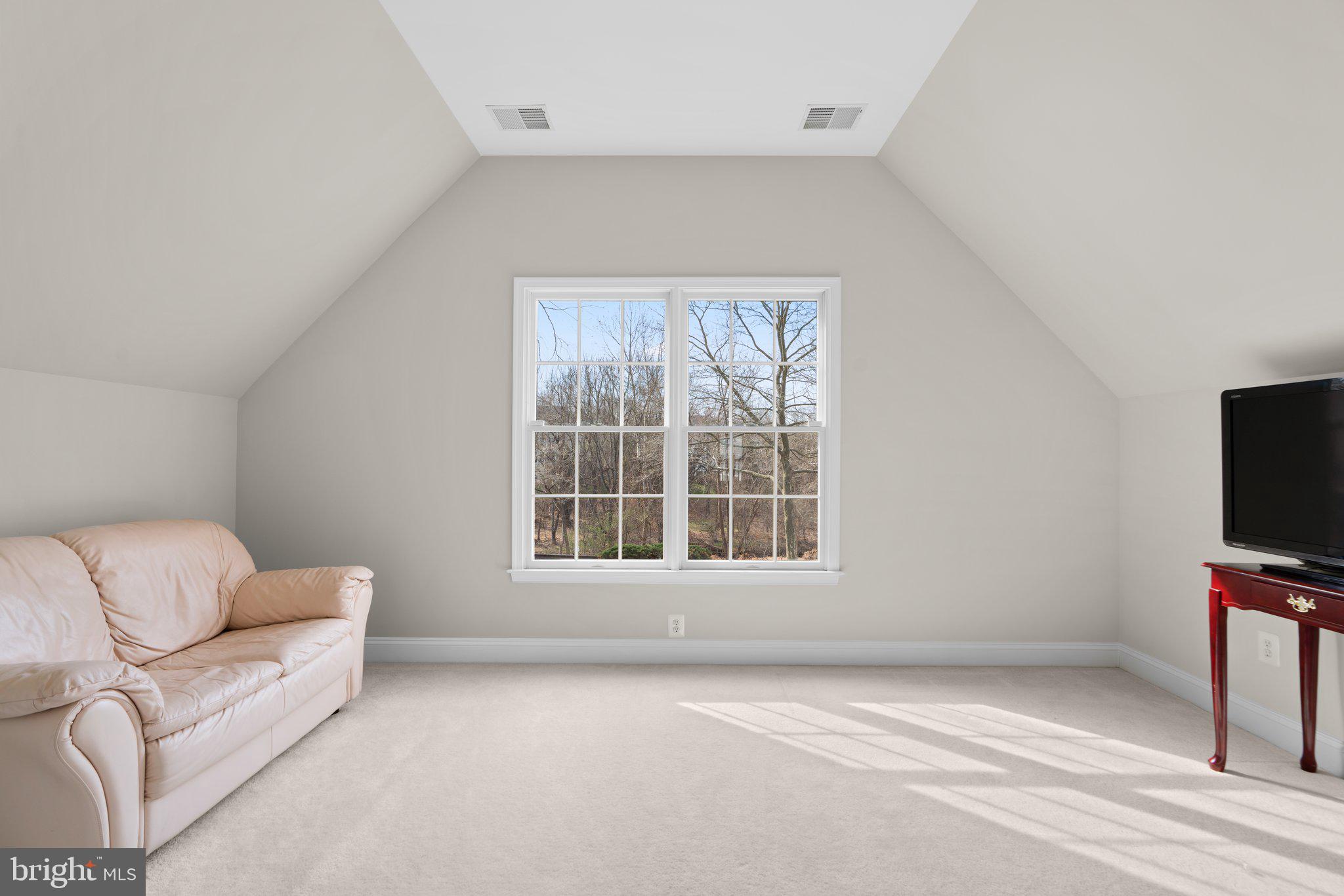 POTOMAC GLEN - Residential