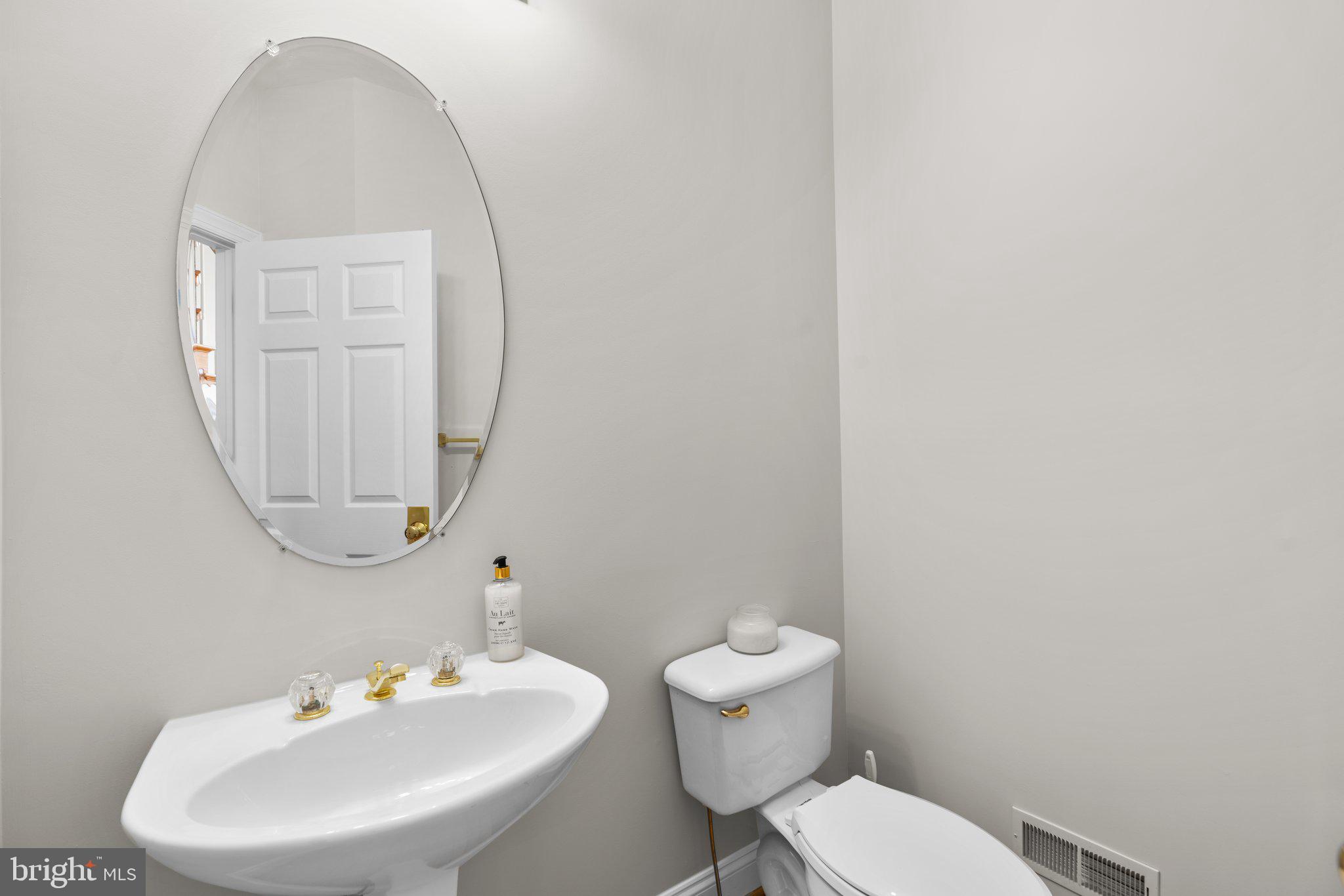 POTOMAC GLEN - Residential