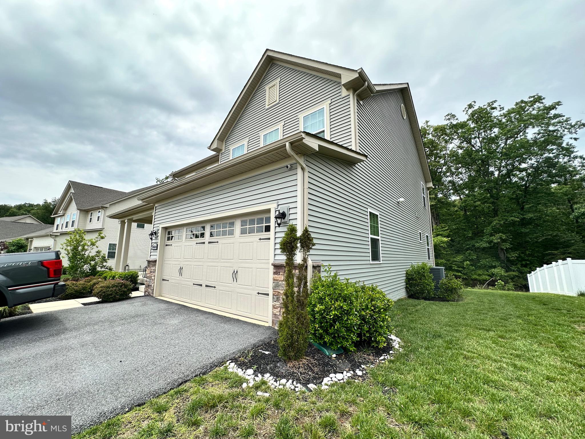 8664 WINDON COURT