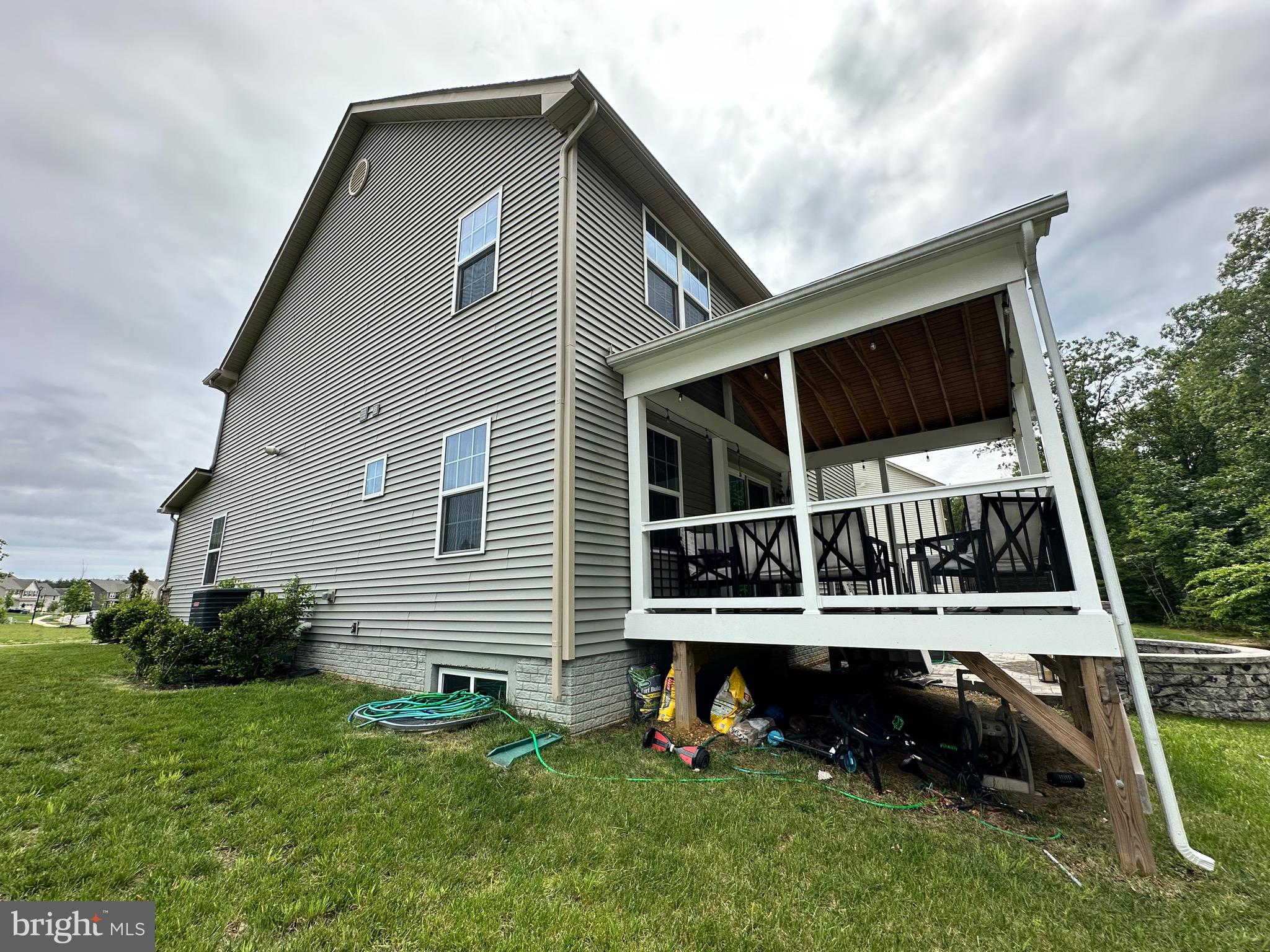8664 WINDON COURT