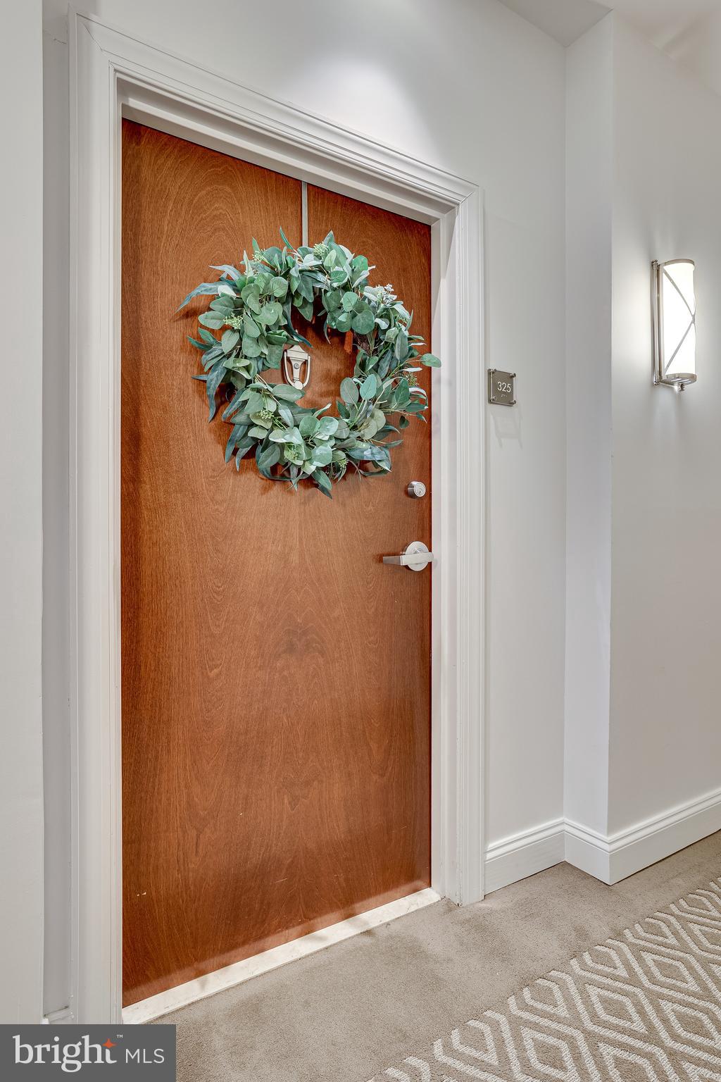 THE MERCER AT RESTON SQUARE - Residential