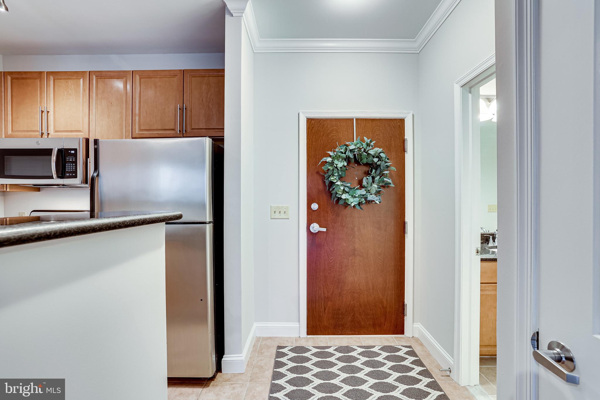 THE MERCER AT RESTON SQUARE - Residential