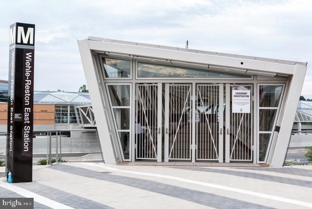 THE MERCER AT RESTON SQUARE - Residential