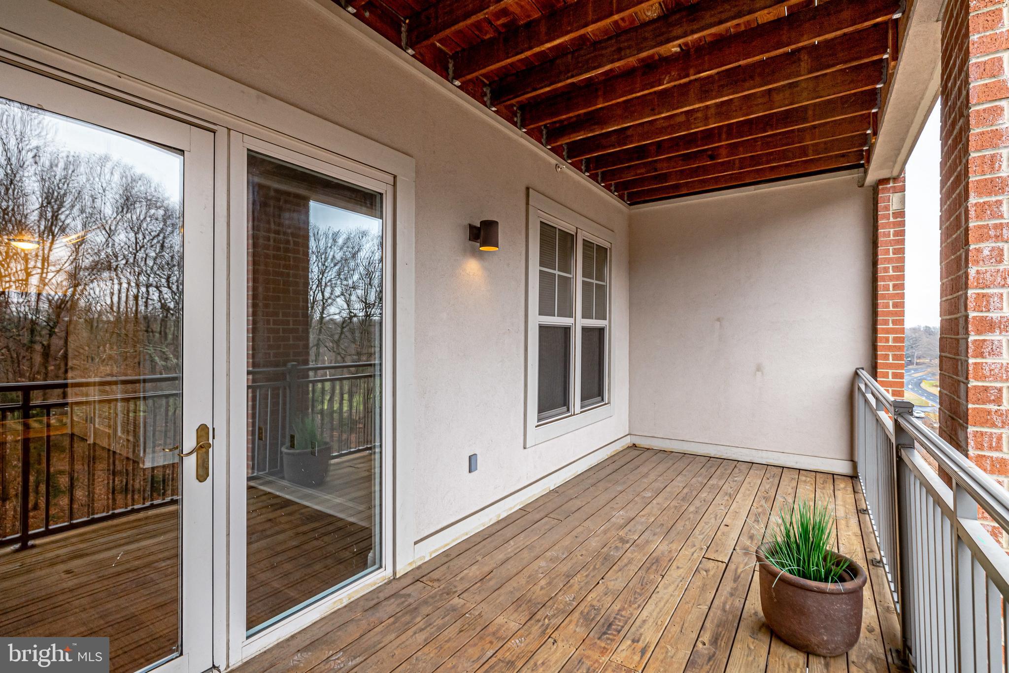 THE MERCER AT RESTON SQUARE - Residential