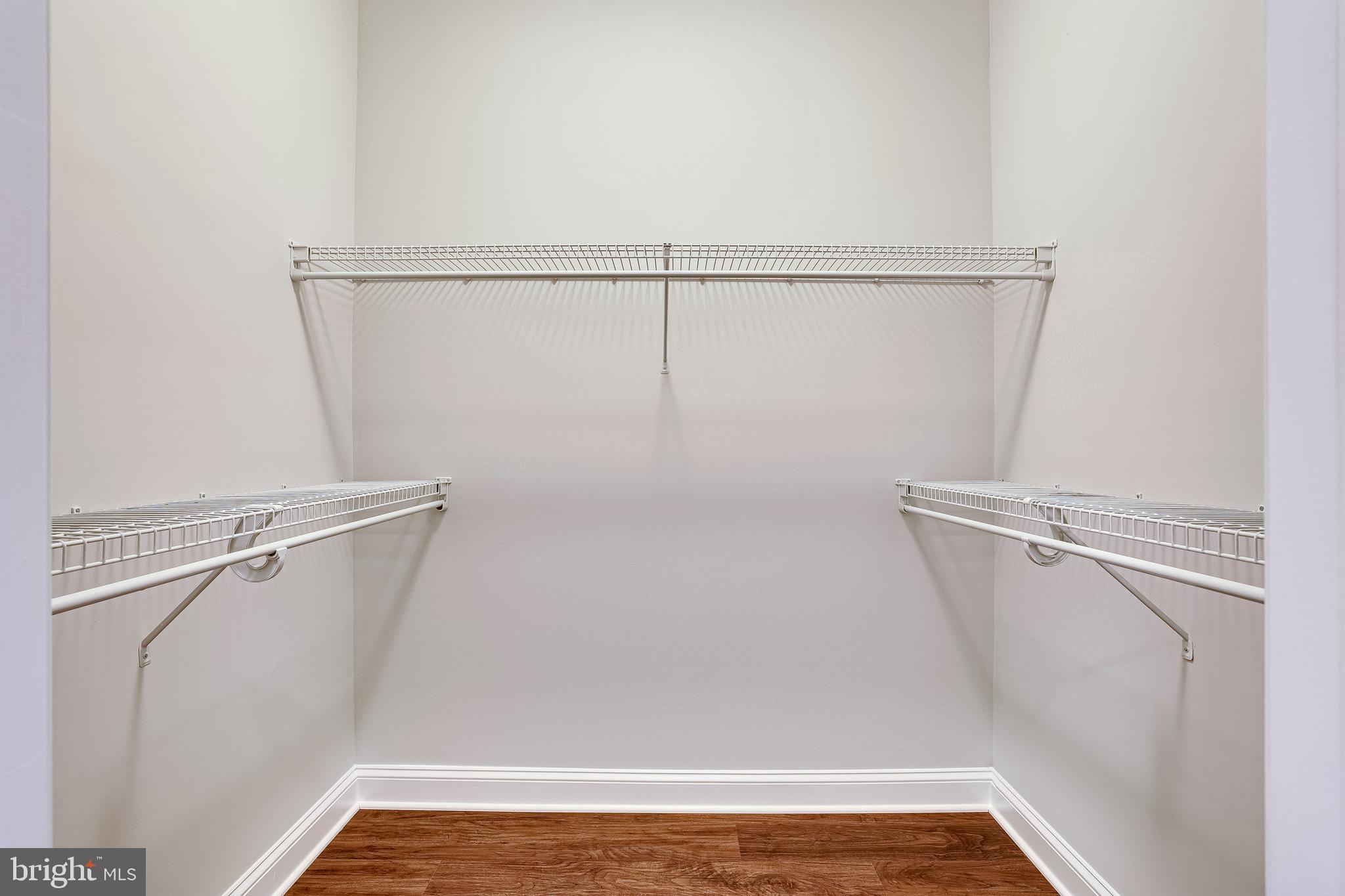 THE MERCER AT RESTON SQUARE - Residential