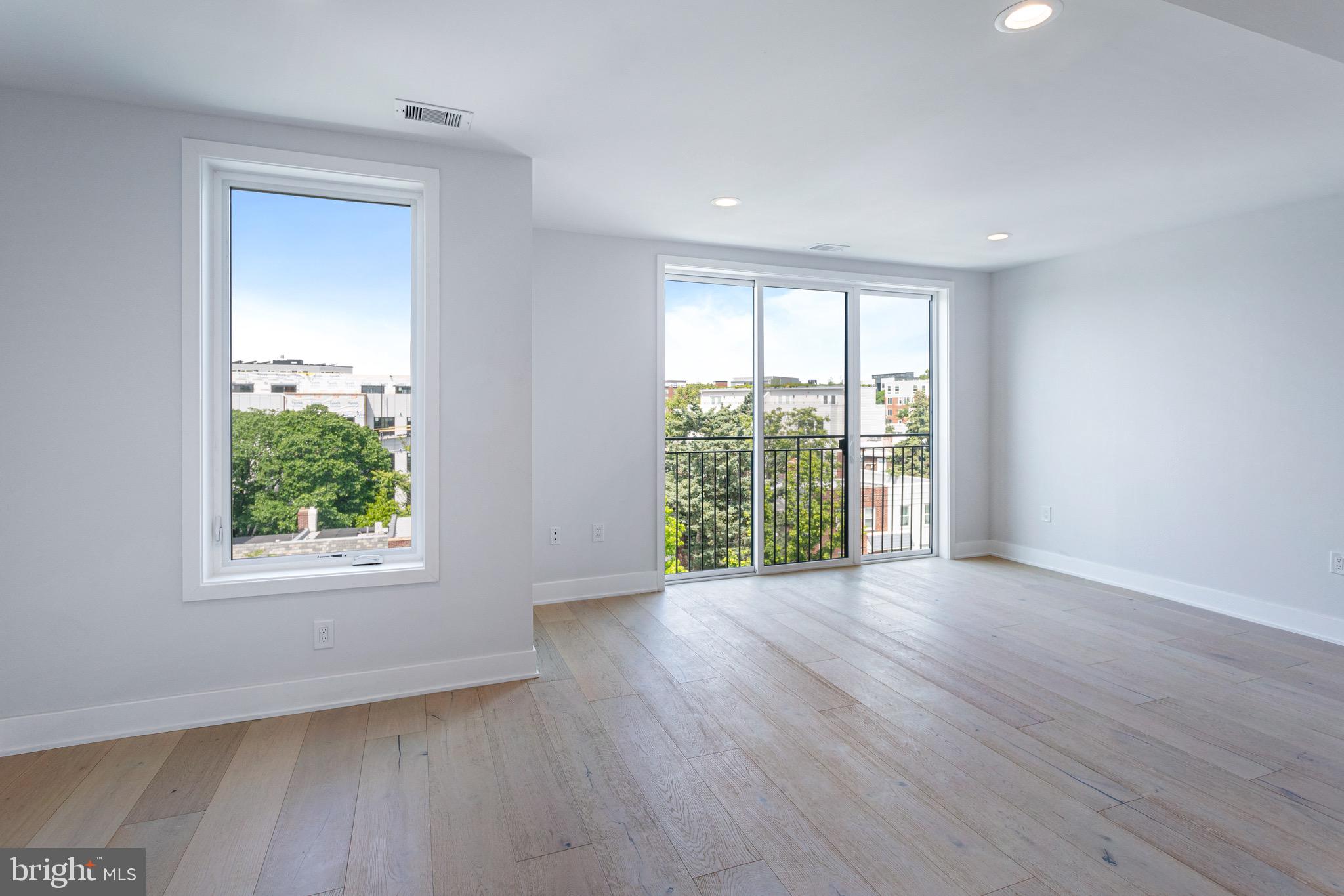 845 19TH STREET NE PH-11
