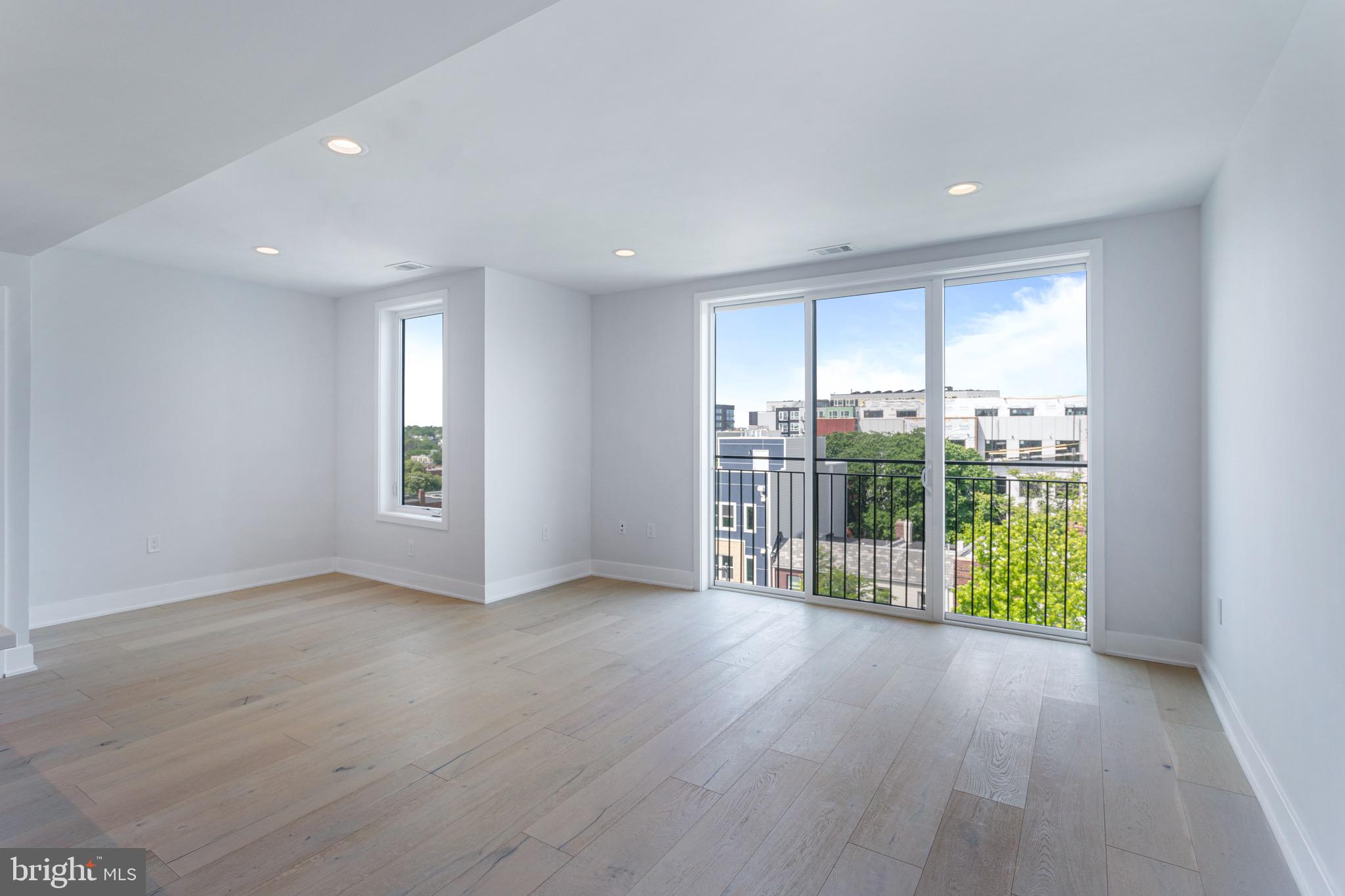 845 19TH STREET NE PH-11