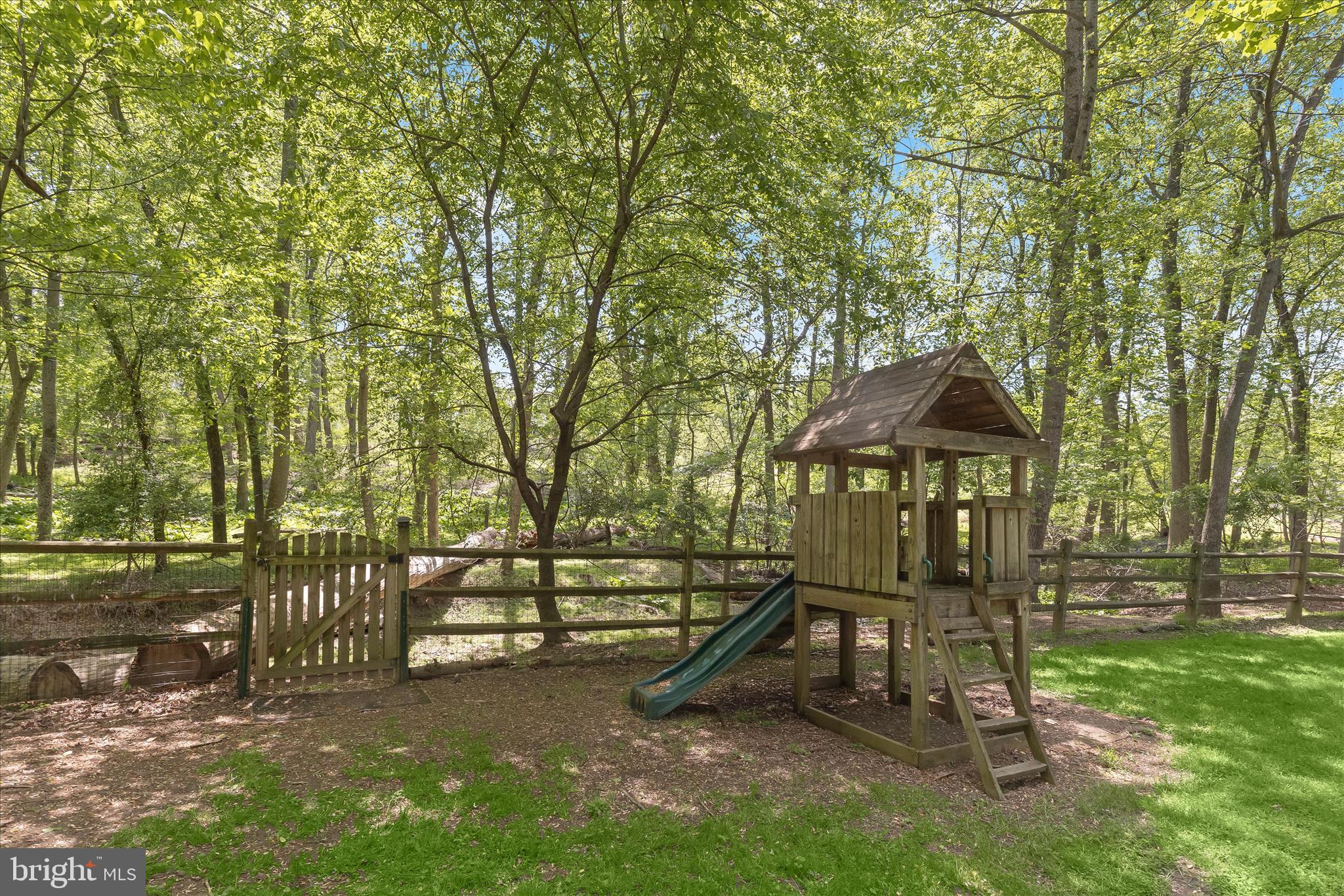 FONT HILL - Residential