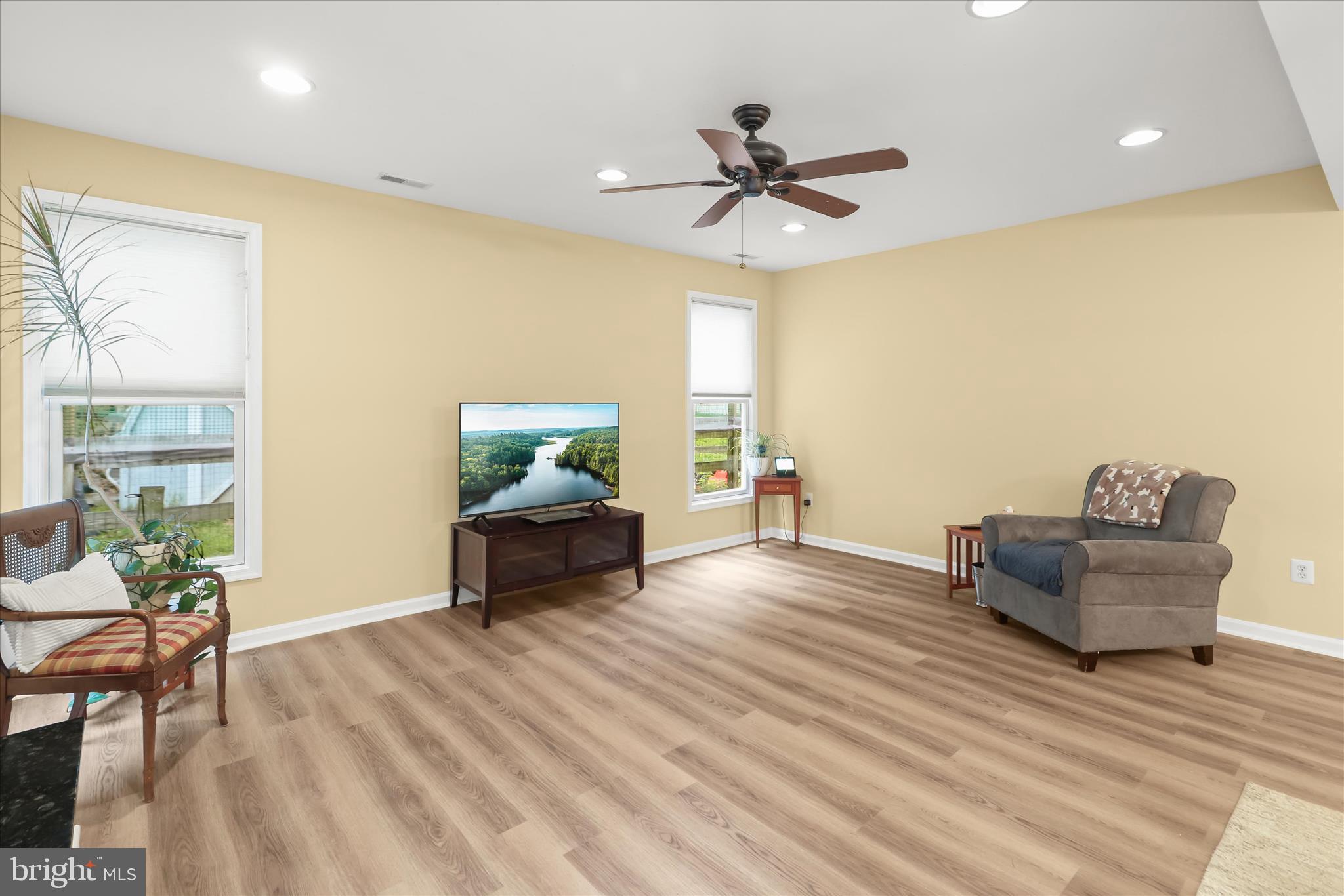 FONT HILL - Residential