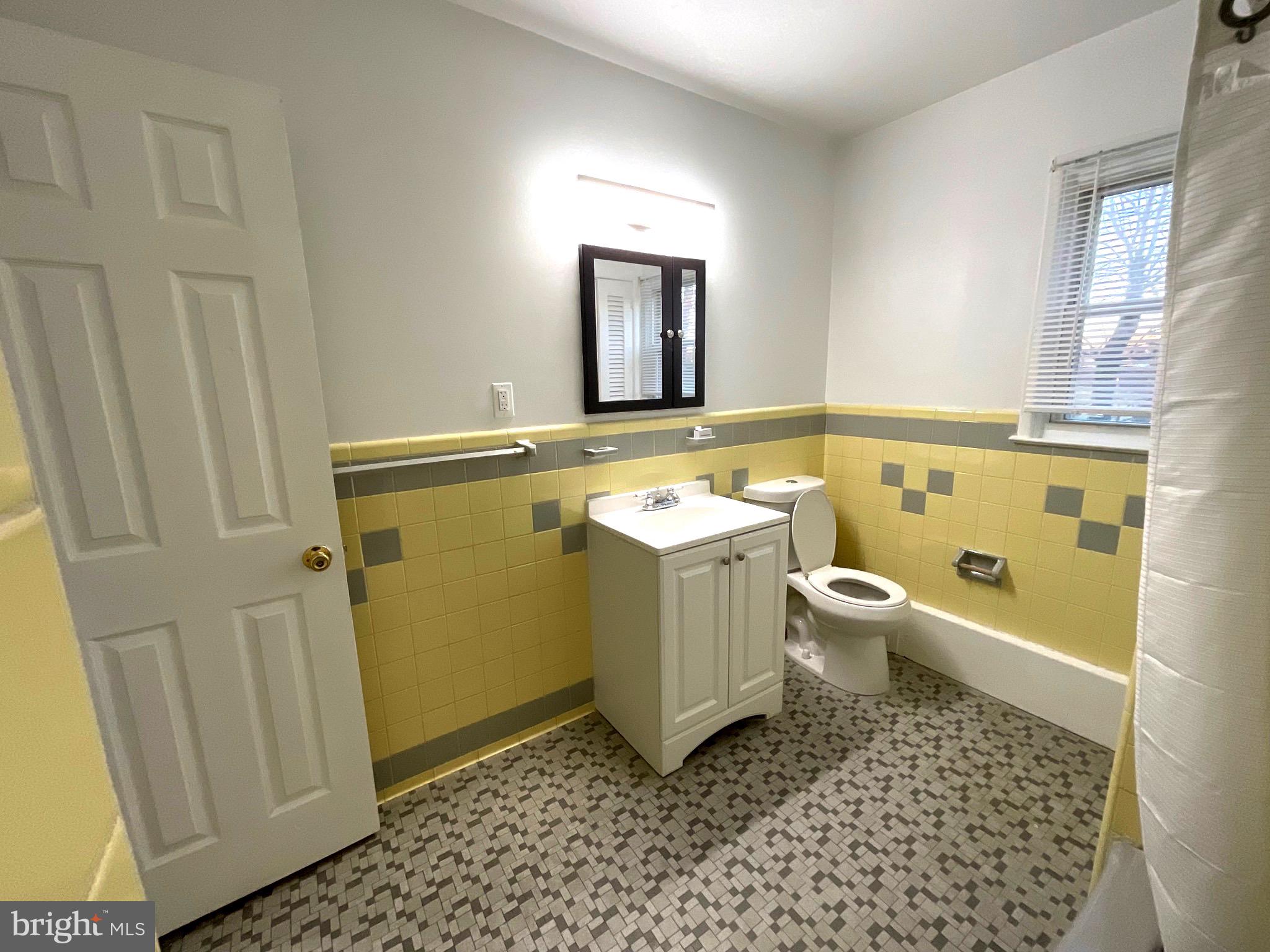 LIVINGSTON PARK - Residential Lease