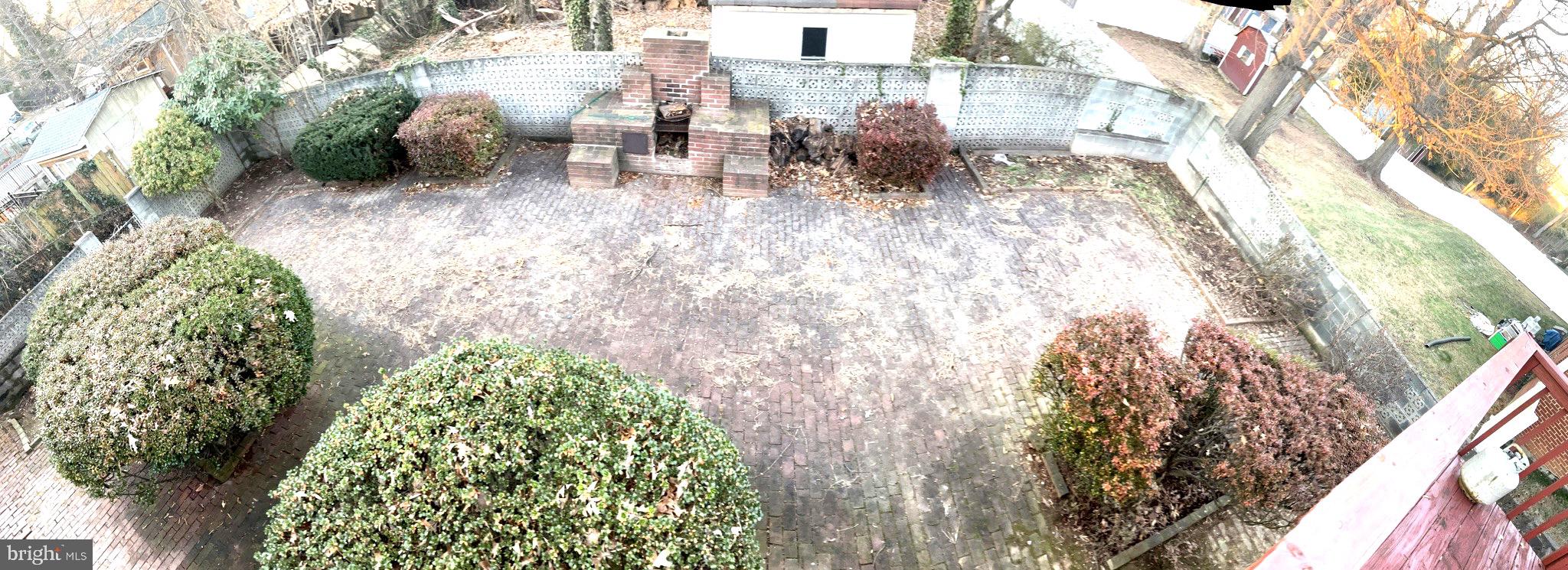 LIVINGSTON PARK - Residential Lease