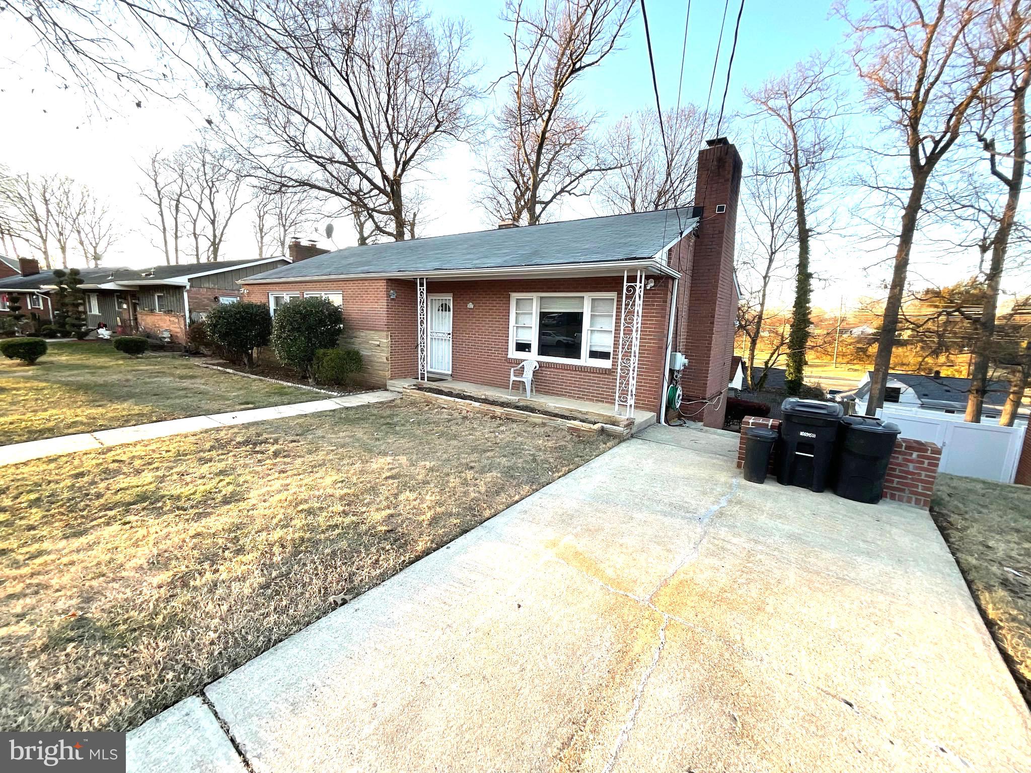 LIVINGSTON PARK - Residential Lease