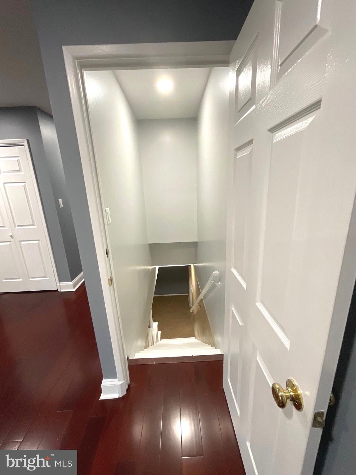 LIVINGSTON PARK - Residential Lease