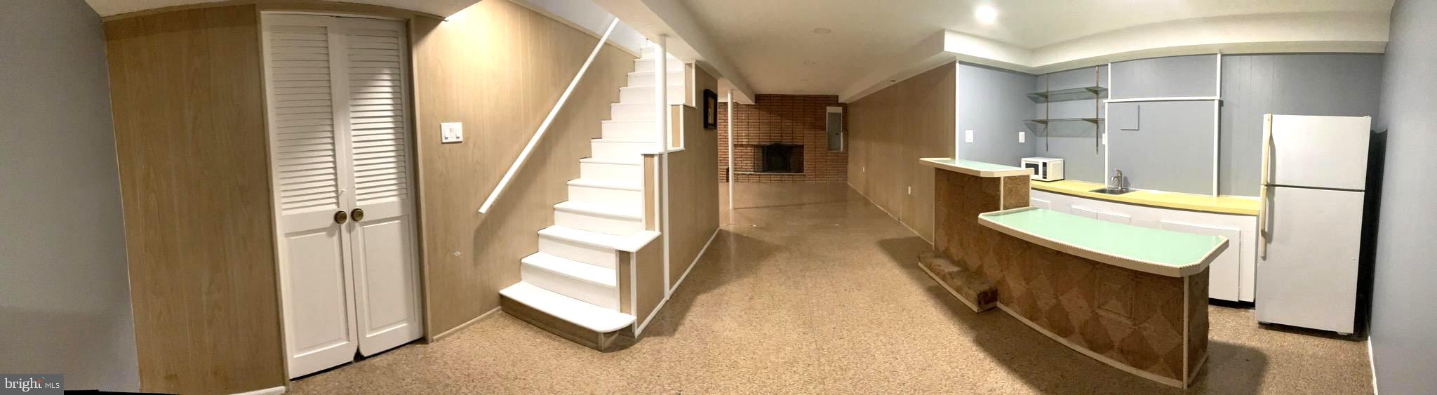 LIVINGSTON PARK - Residential Lease