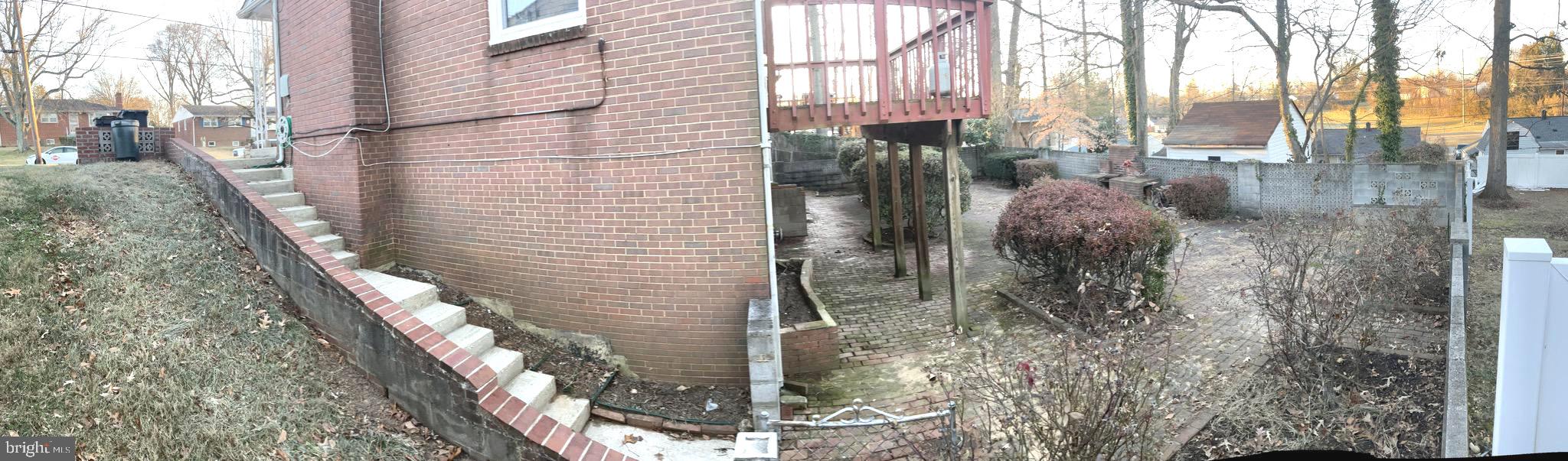 LIVINGSTON PARK - Residential Lease