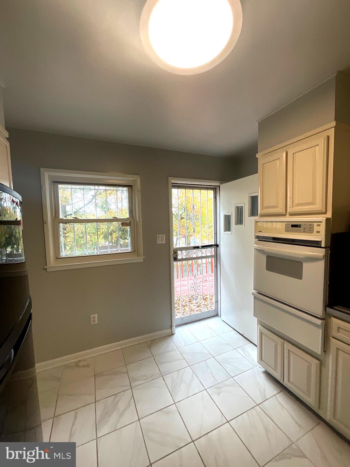 LIVINGSTON PARK - Residential Lease