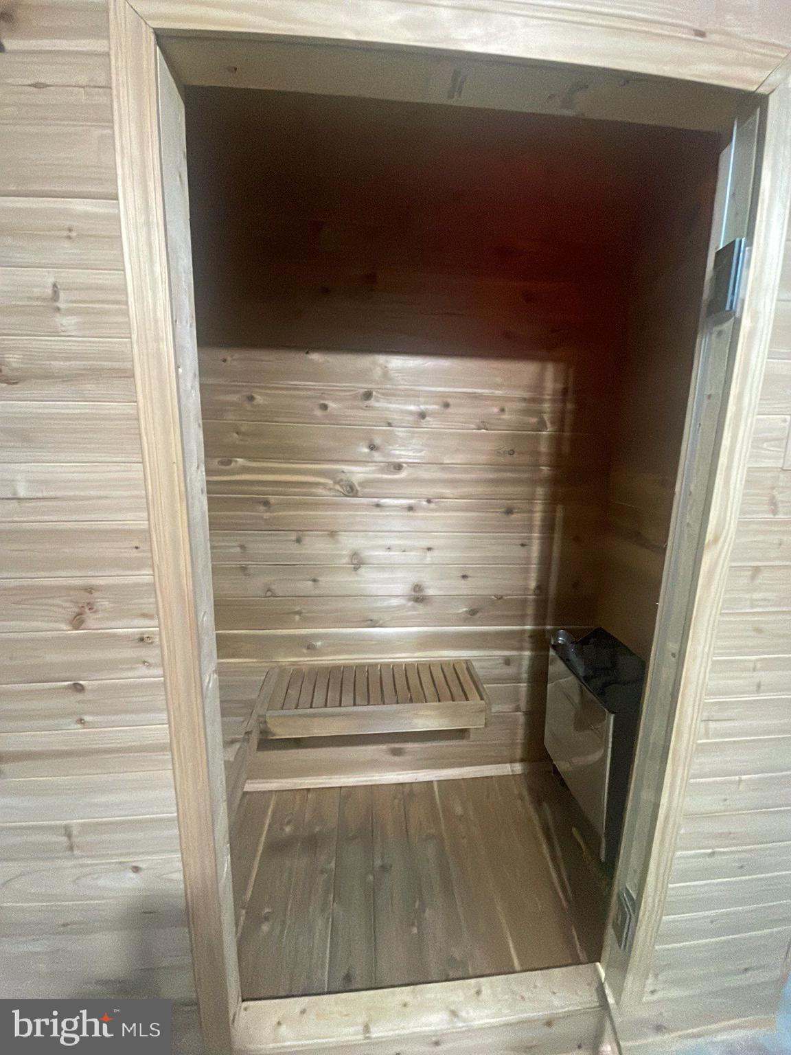 PINEFIELD - Residential Lease