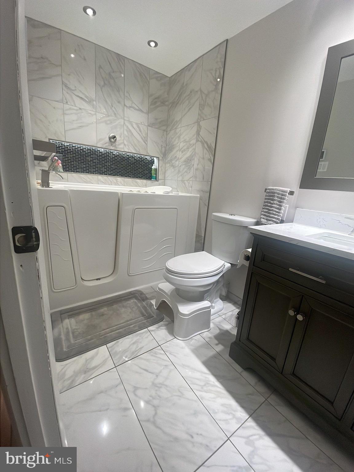 PINEFIELD - Residential Lease