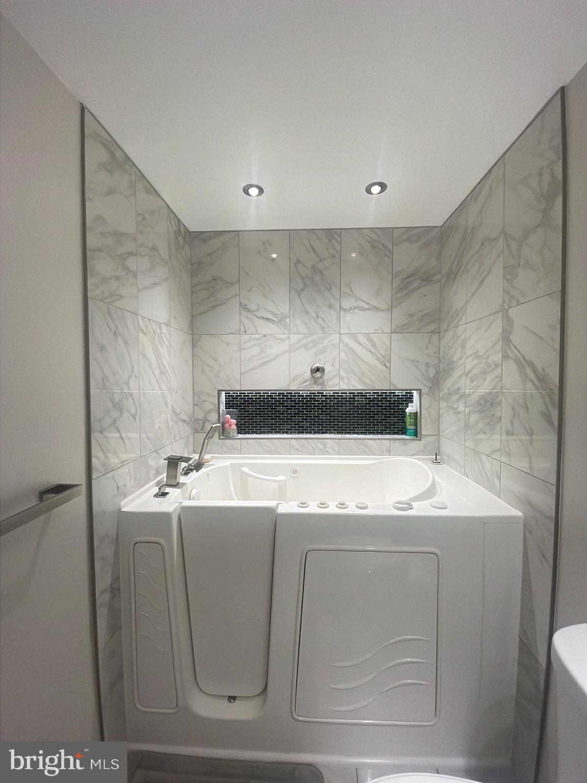 PINEFIELD - Residential Lease