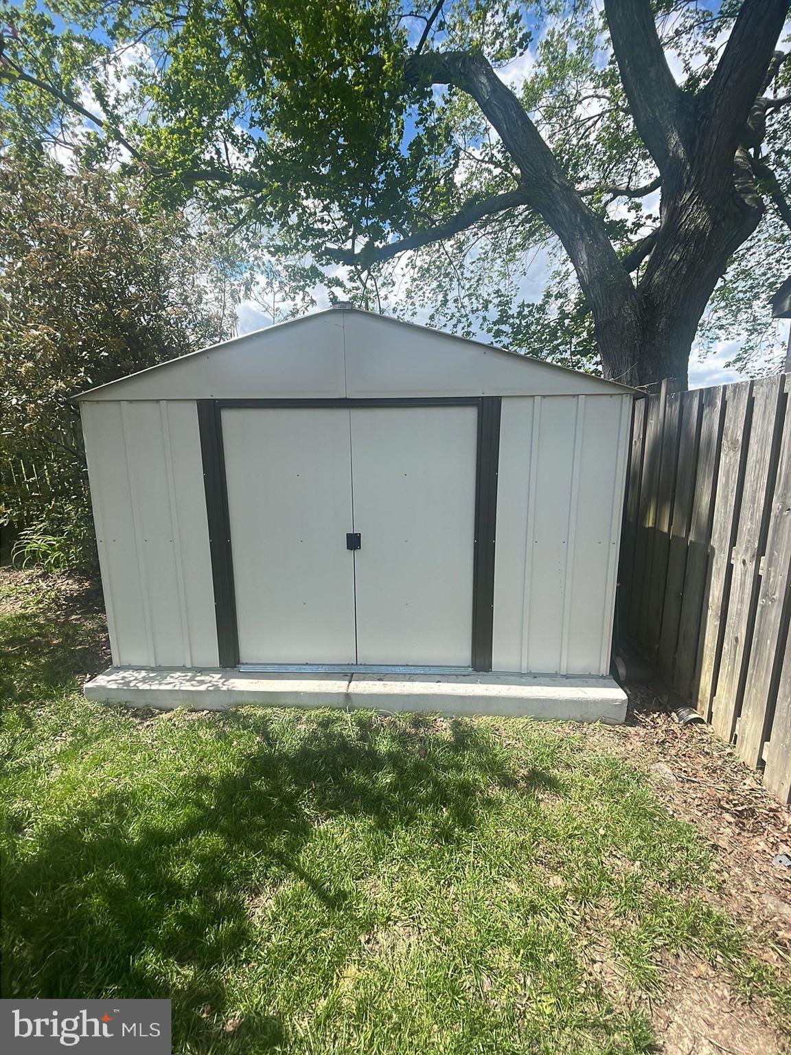 PINEFIELD - Residential Lease