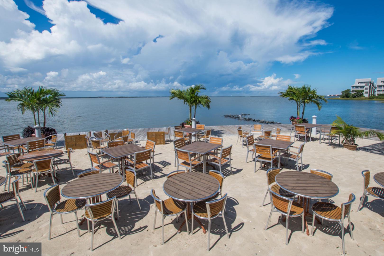 SUNSET ISLAND - Residential