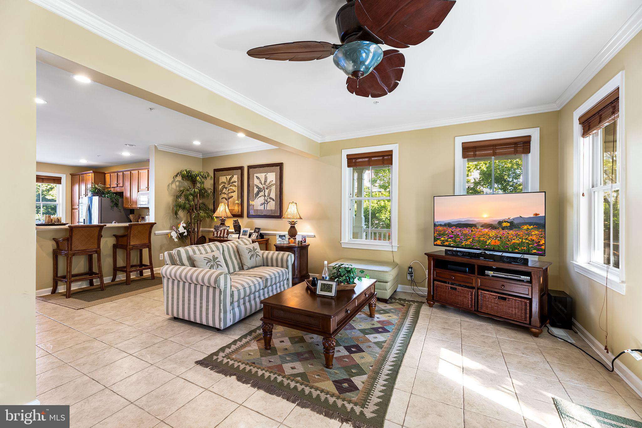 SUNSET ISLAND - Residential