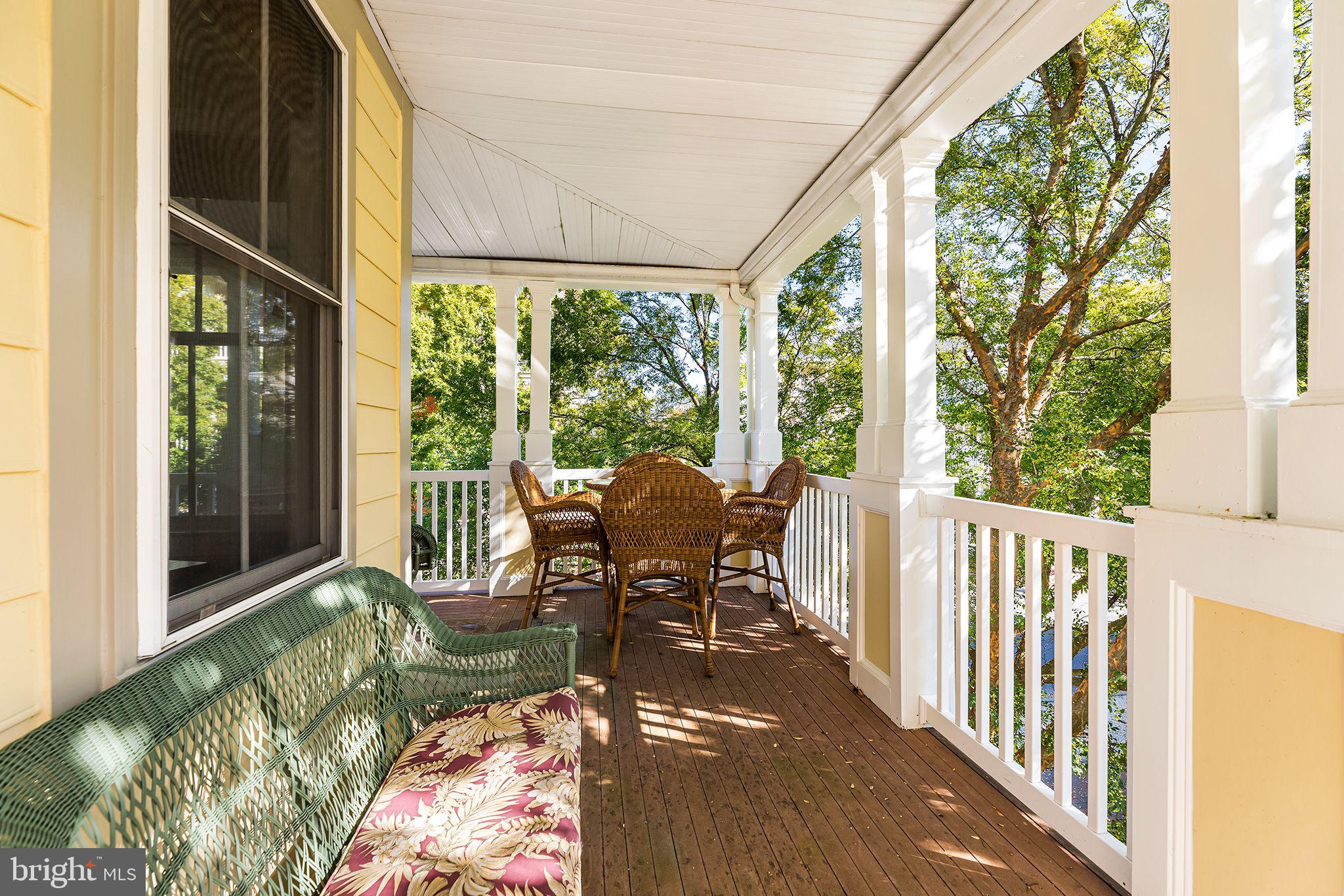 SUNSET ISLAND - Residential