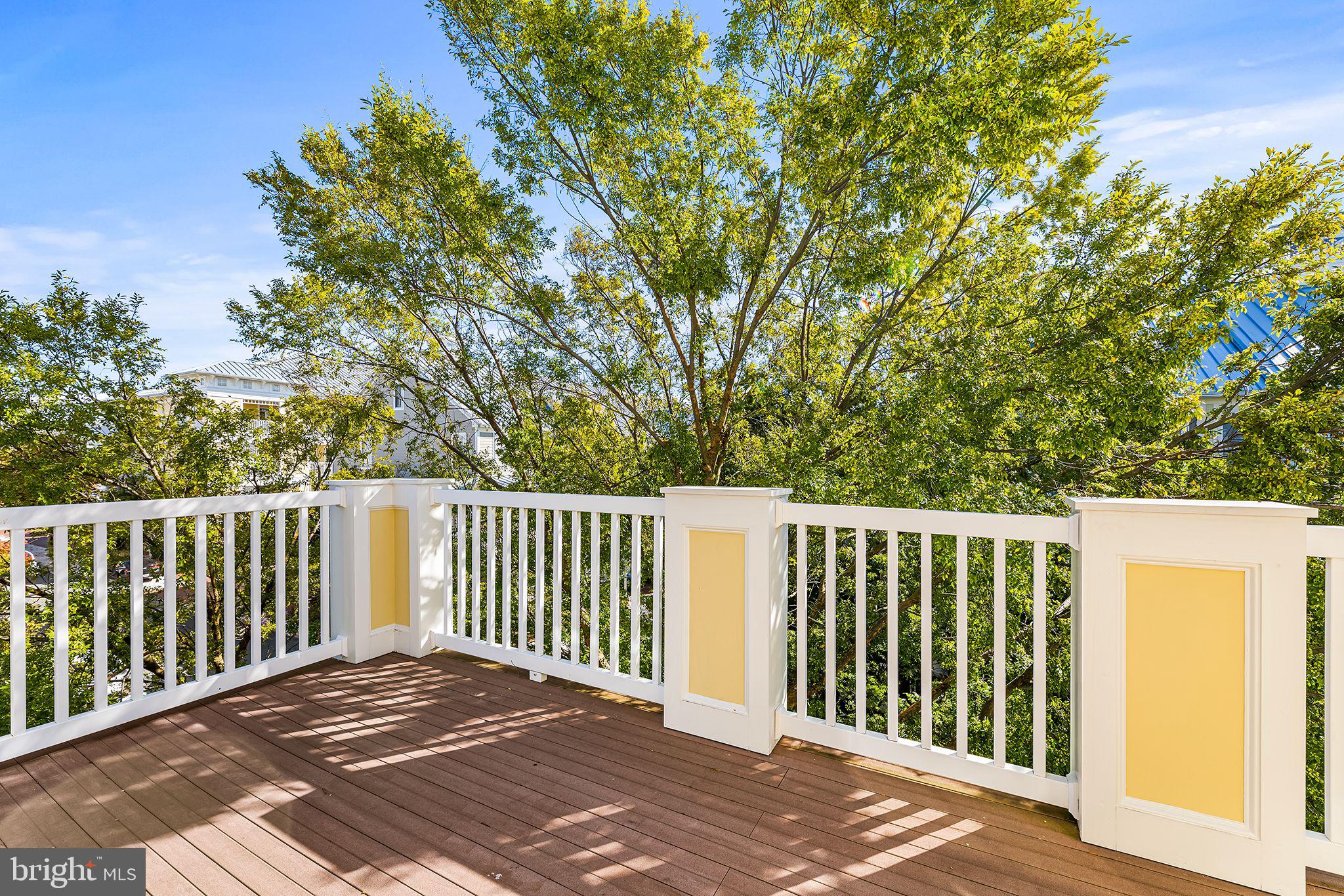 SUNSET ISLAND - Residential