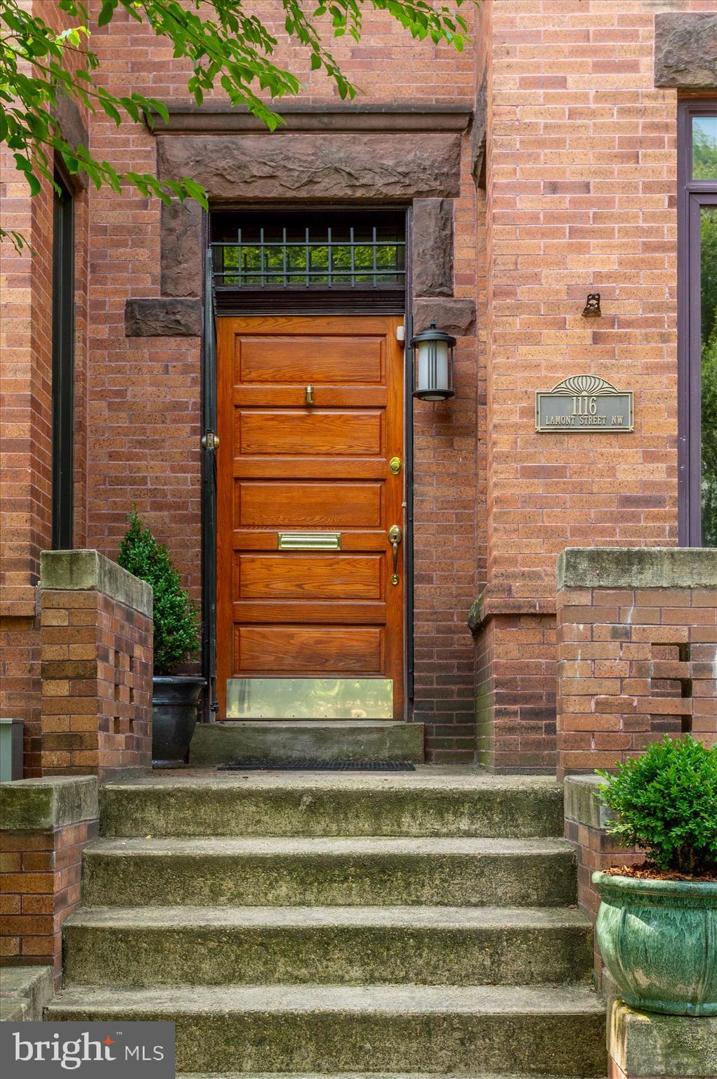 1116 LAMONT STREET NW