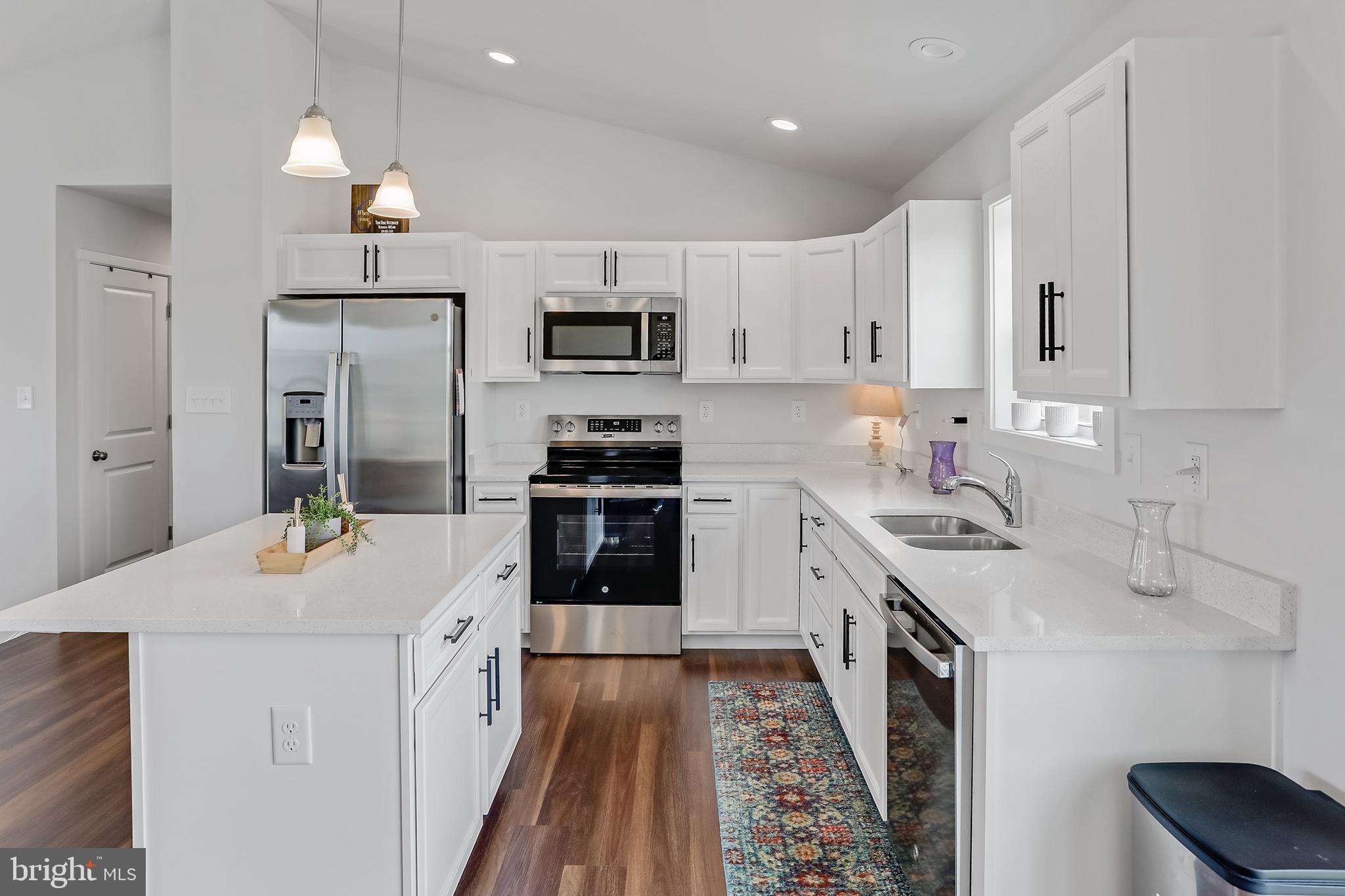 HERITAGE HILLS - Residential