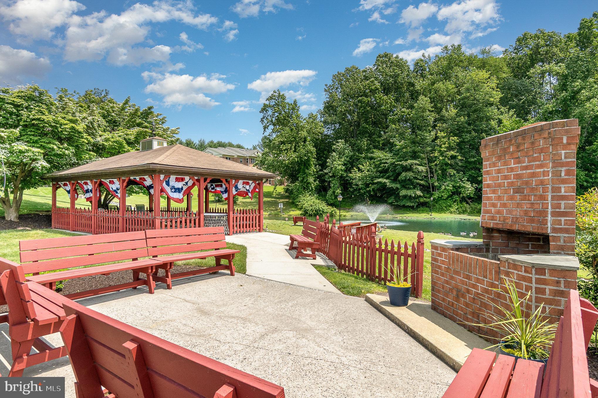 1721 CHRISEMMETT COURT 2B