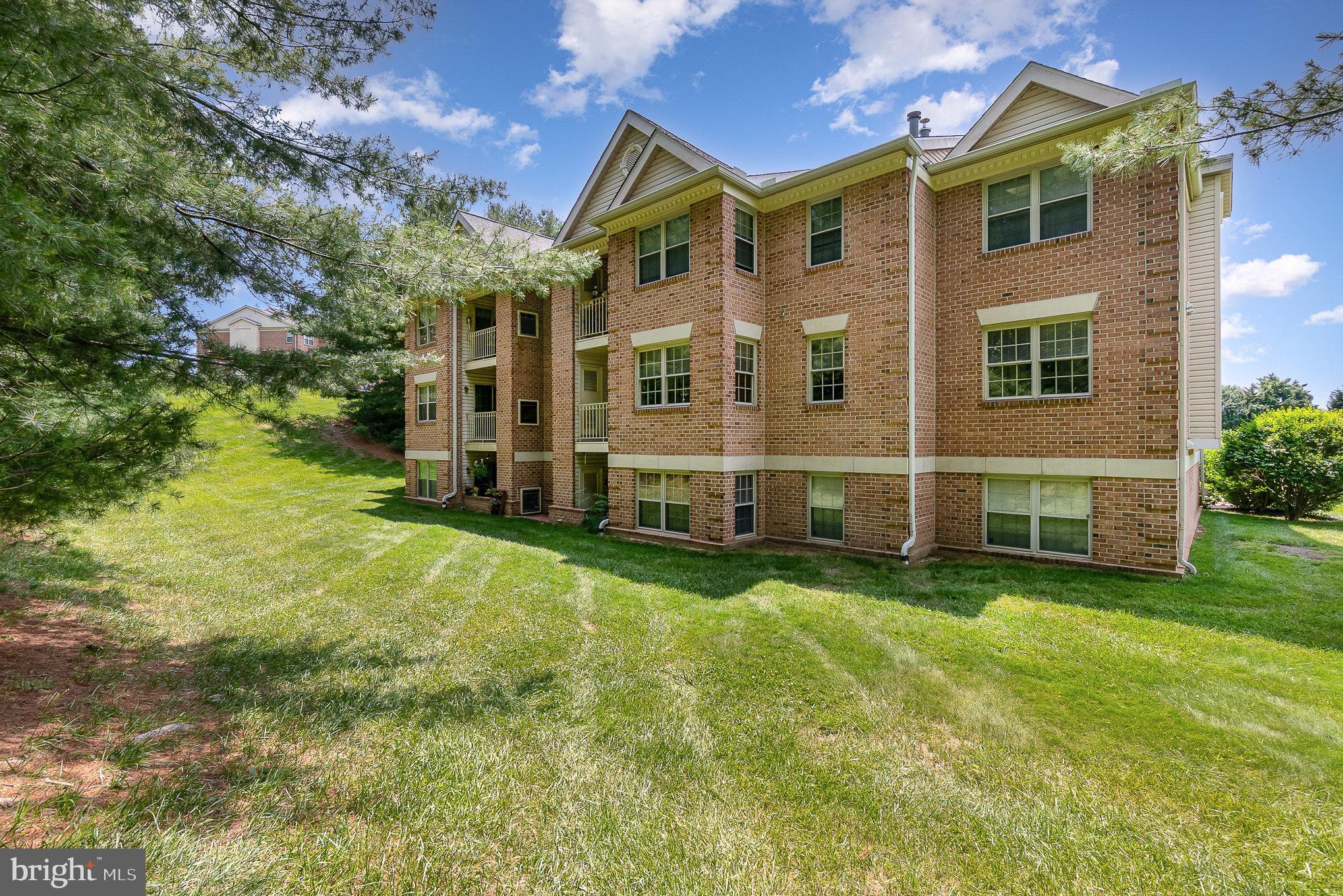 1721 CHRISEMMETT COURT 2B