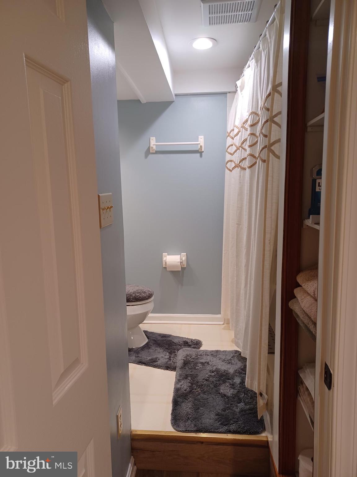 RESTON - Residential Lease