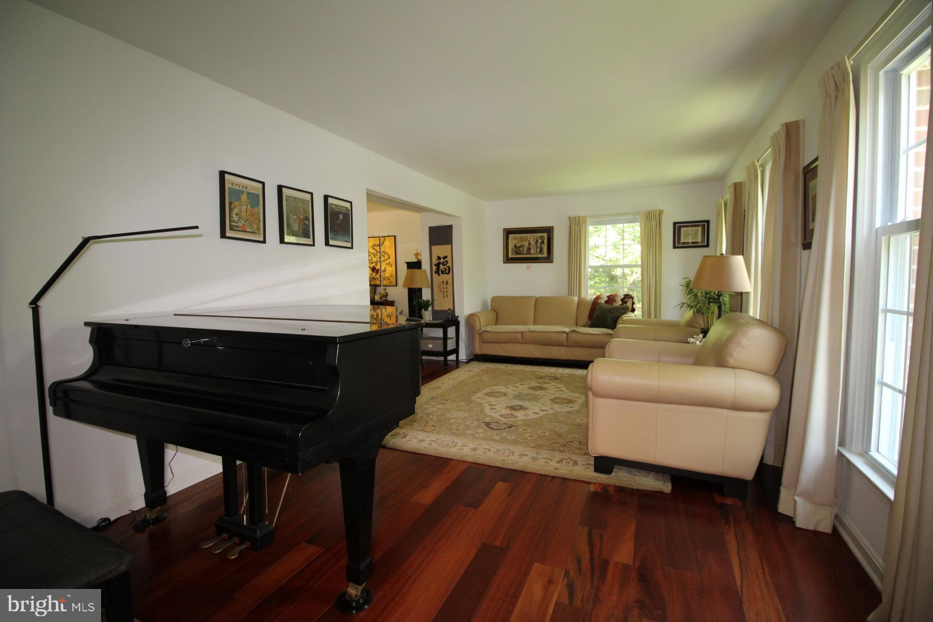 RESTON - Residential Lease