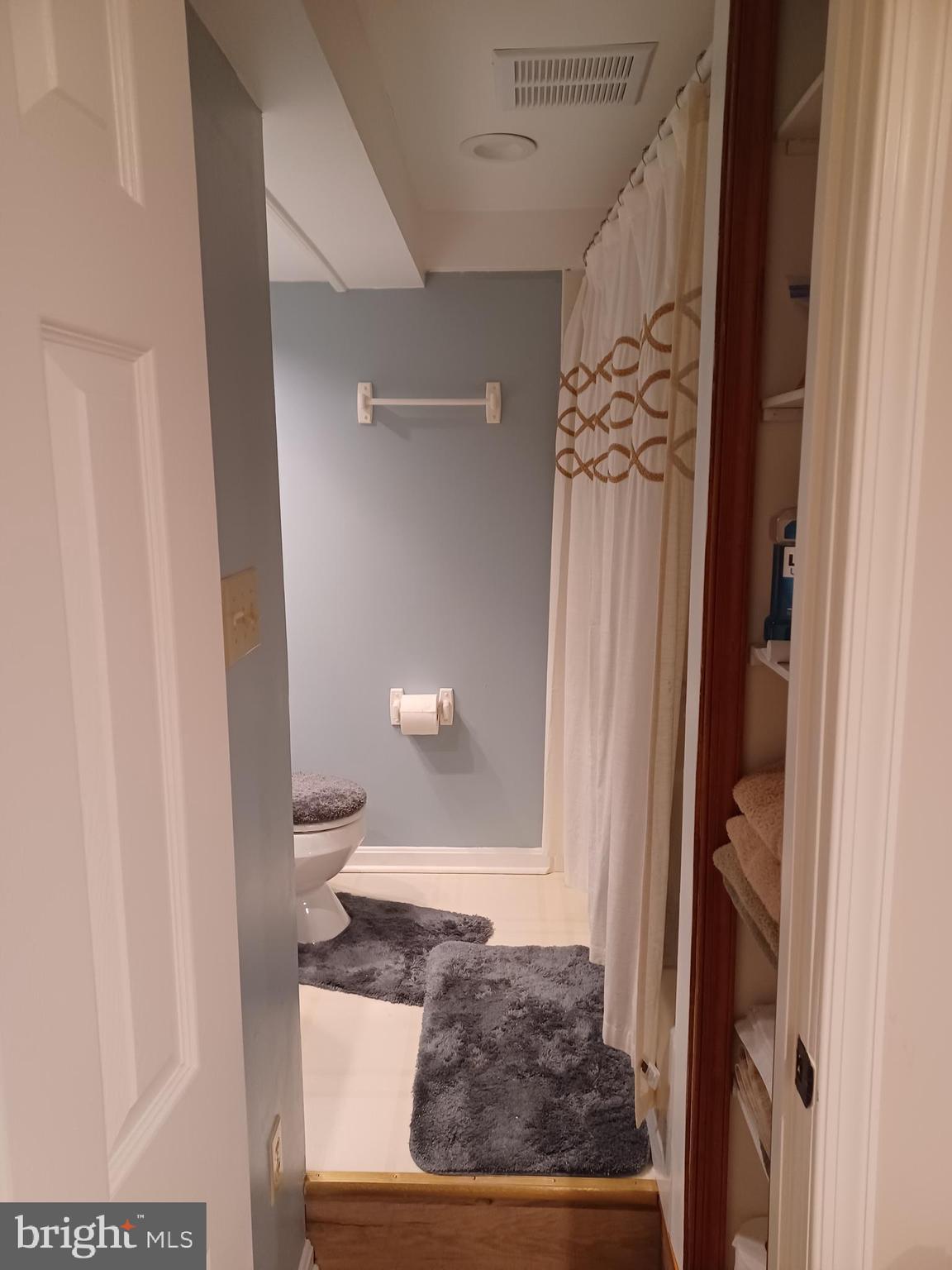 RESTON - Residential Lease