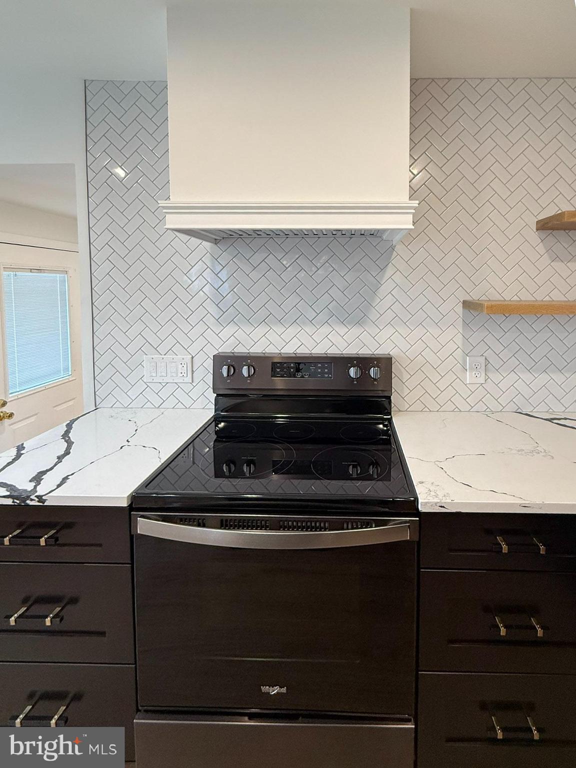 NEW  HOLLAND - Residential