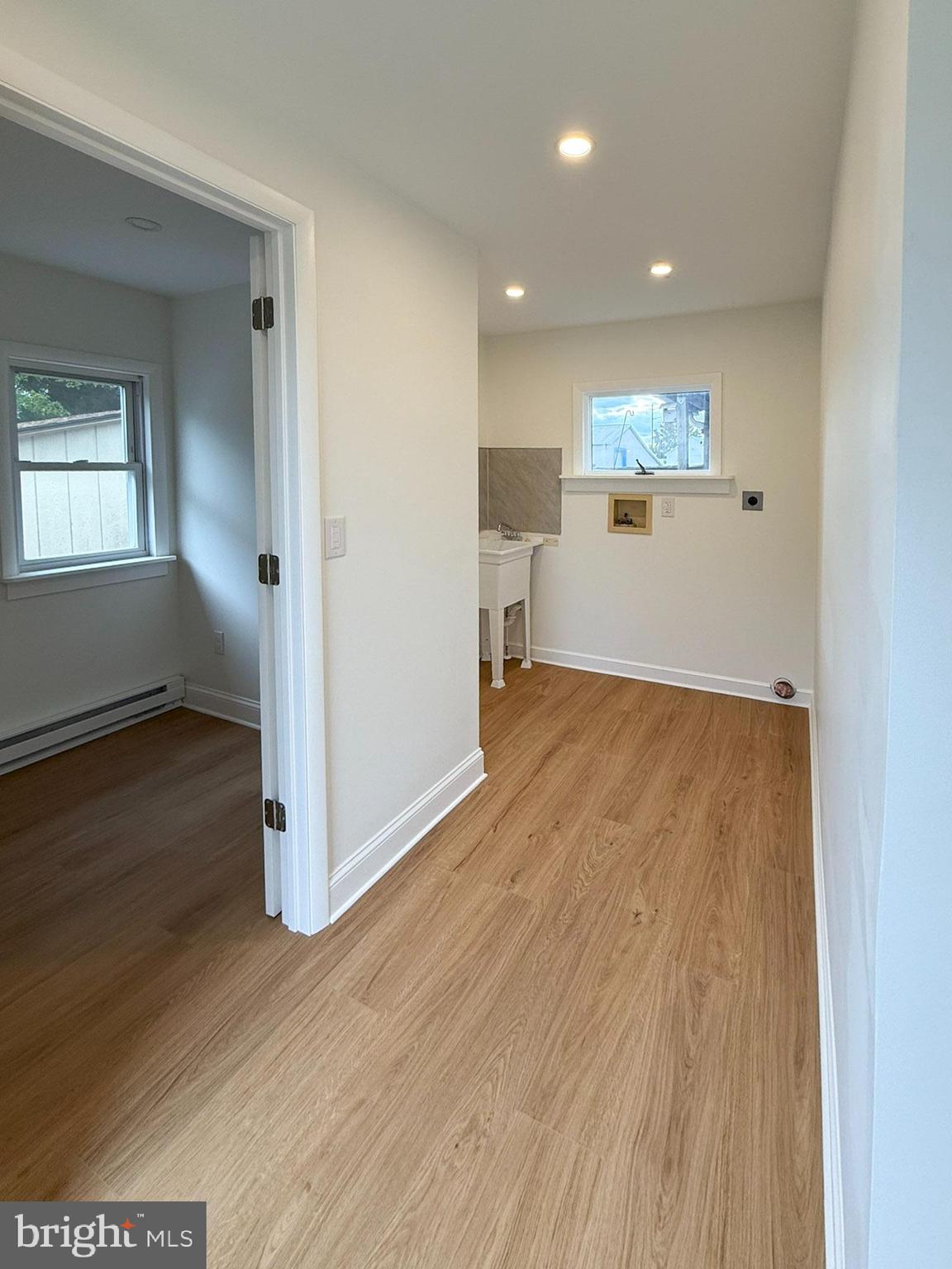 NEW  HOLLAND - Residential