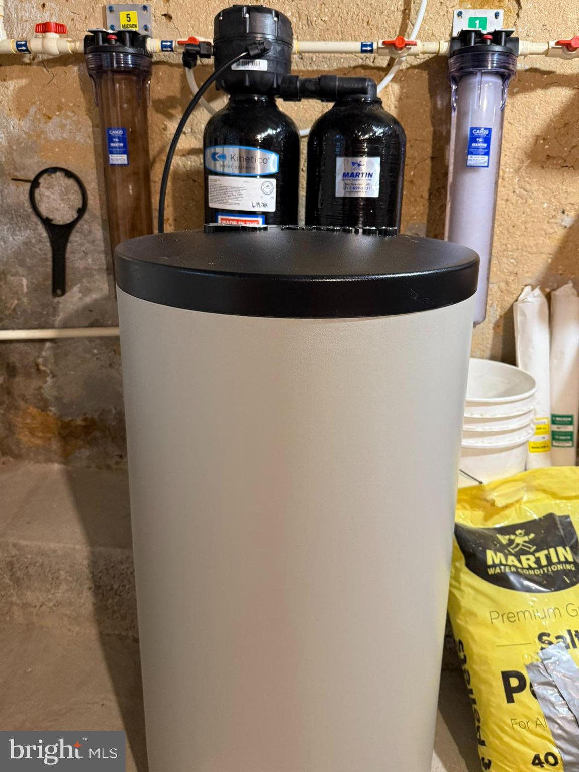 NEW  HOLLAND - Residential