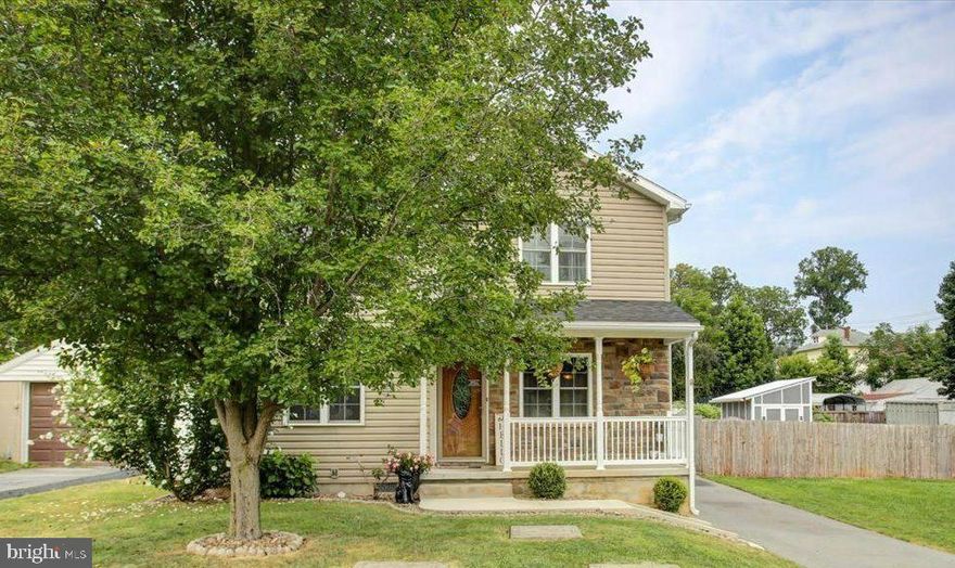 Welcome to this beautifully maintained 3-bedroom, 1.5-bathroom home, offering comfort, style, and convenience all in one package. Ideally situated near major commuting routes, shopping, and dining, everything you need is just minutes away.

Inside, you’ll find an open and inviting living space featuring engineered hardwood flooring and elegant crown molding, adding timeless character throughout. The thoughtfully designed floor plan includes spacious living and dining areas—perfect for both everyday living and effortless entertaining.

Step outside to your private retreat: a fully fenced backyard with a secluded patio, ideal for relaxing, entertaining guests, or giving pets room to roam. A generous 2-car garage adds valuable storage and secure parking.

Whether you're a first-time buyer, looking to downsize, or simply searching for a low-maintenance home in a fantastic location, this property has it all. Don’t miss your chance to make it yours!