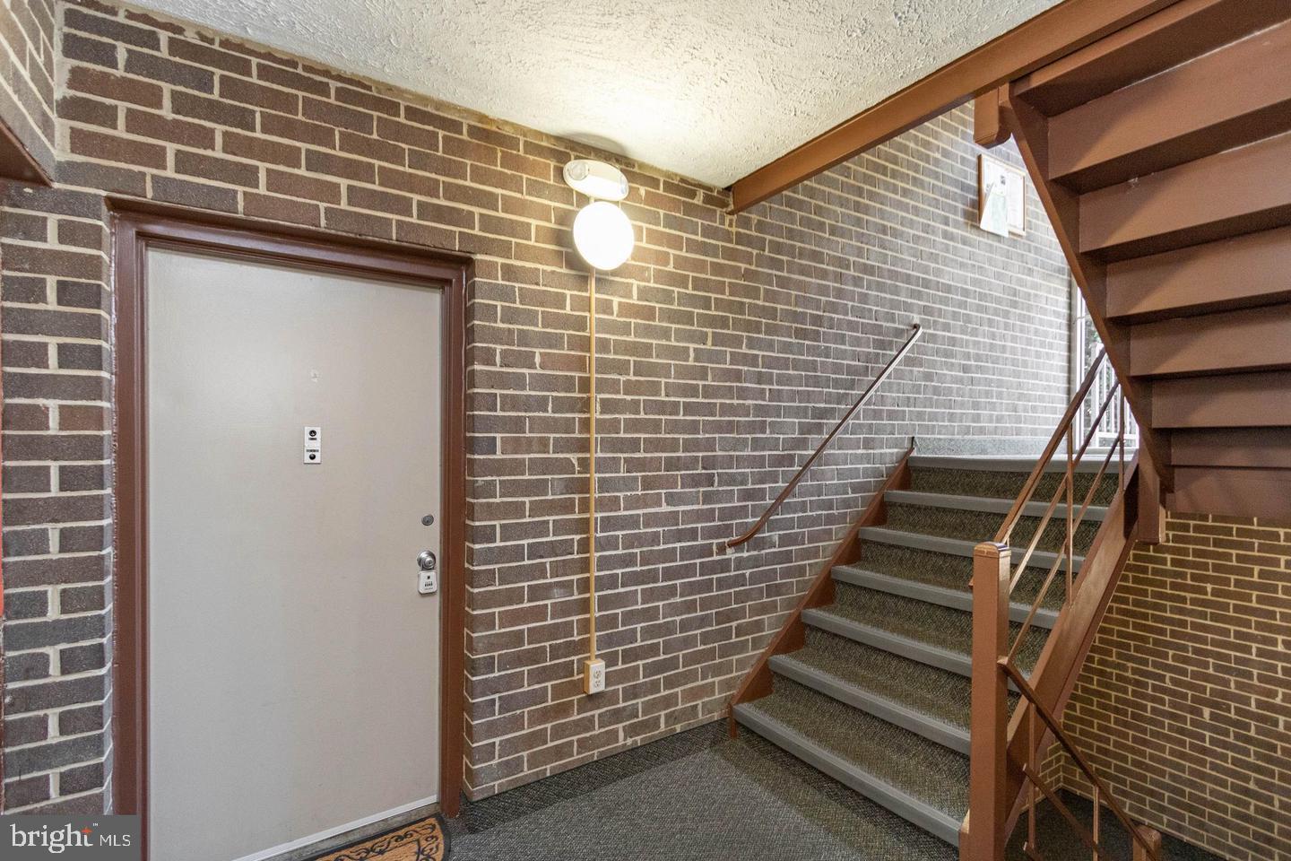 OCCOQUAN RIDGE CONDO - Residential